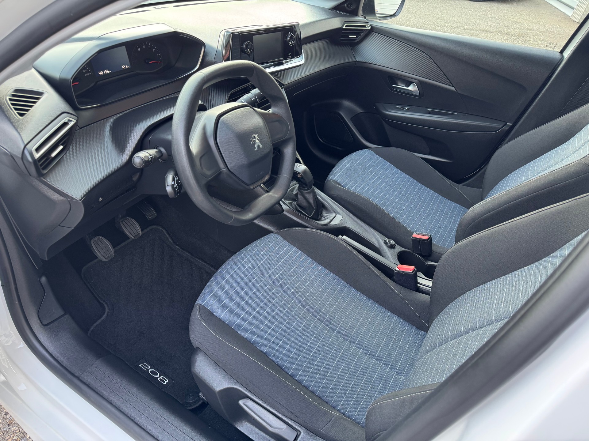 PEUGEOT 208 1.2 PureTech Active-image-4