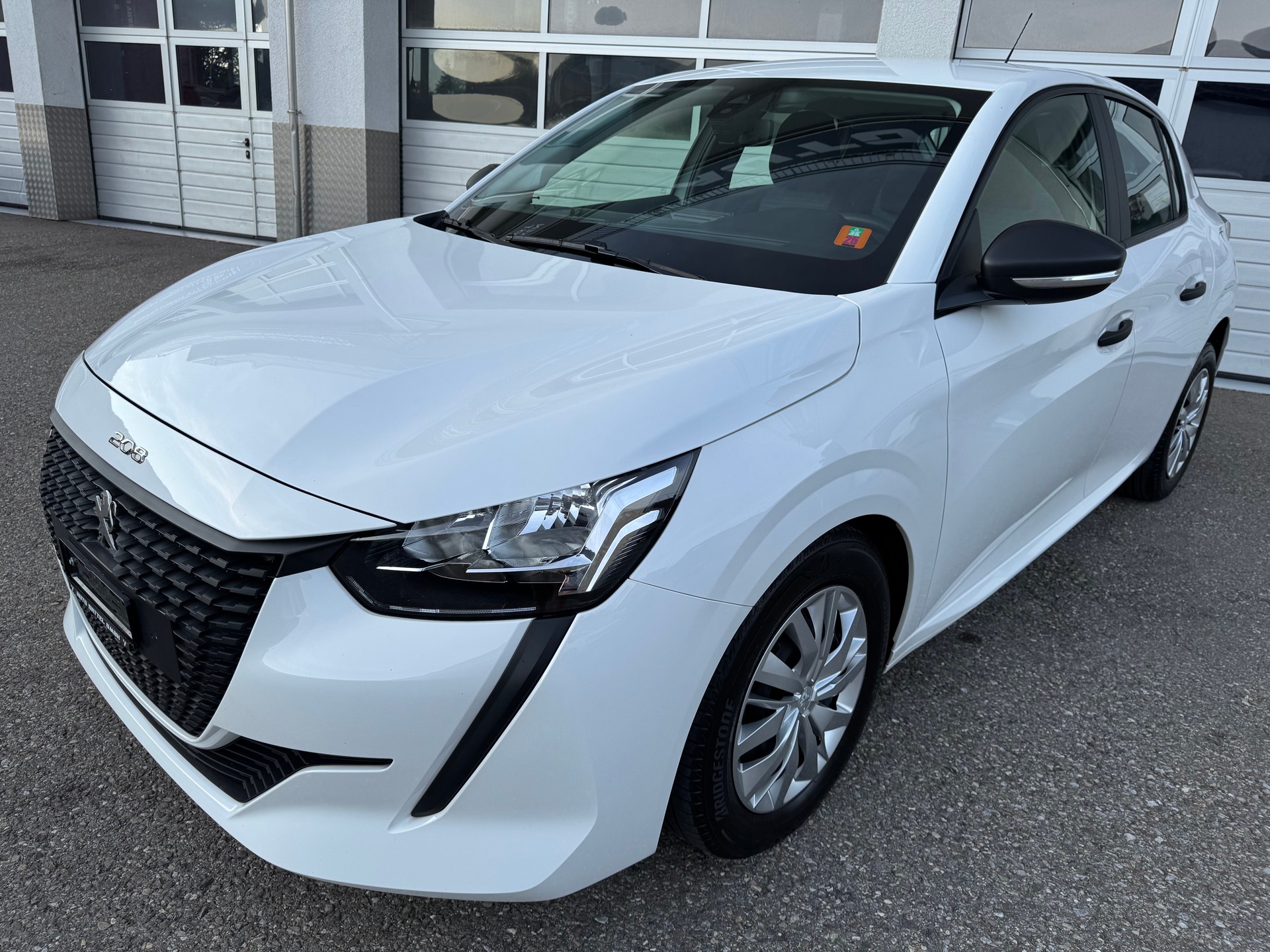 PEUGEOT 208 1.2 PureTech Active-image-0