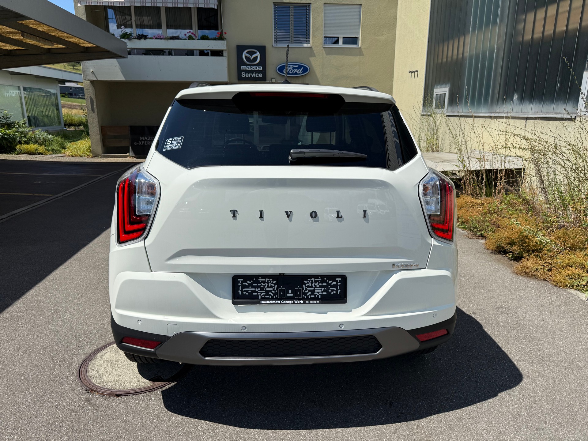 KGM-SsangYong Tivoli 1.5 T GDI Platinum 4WD Automat-image-3