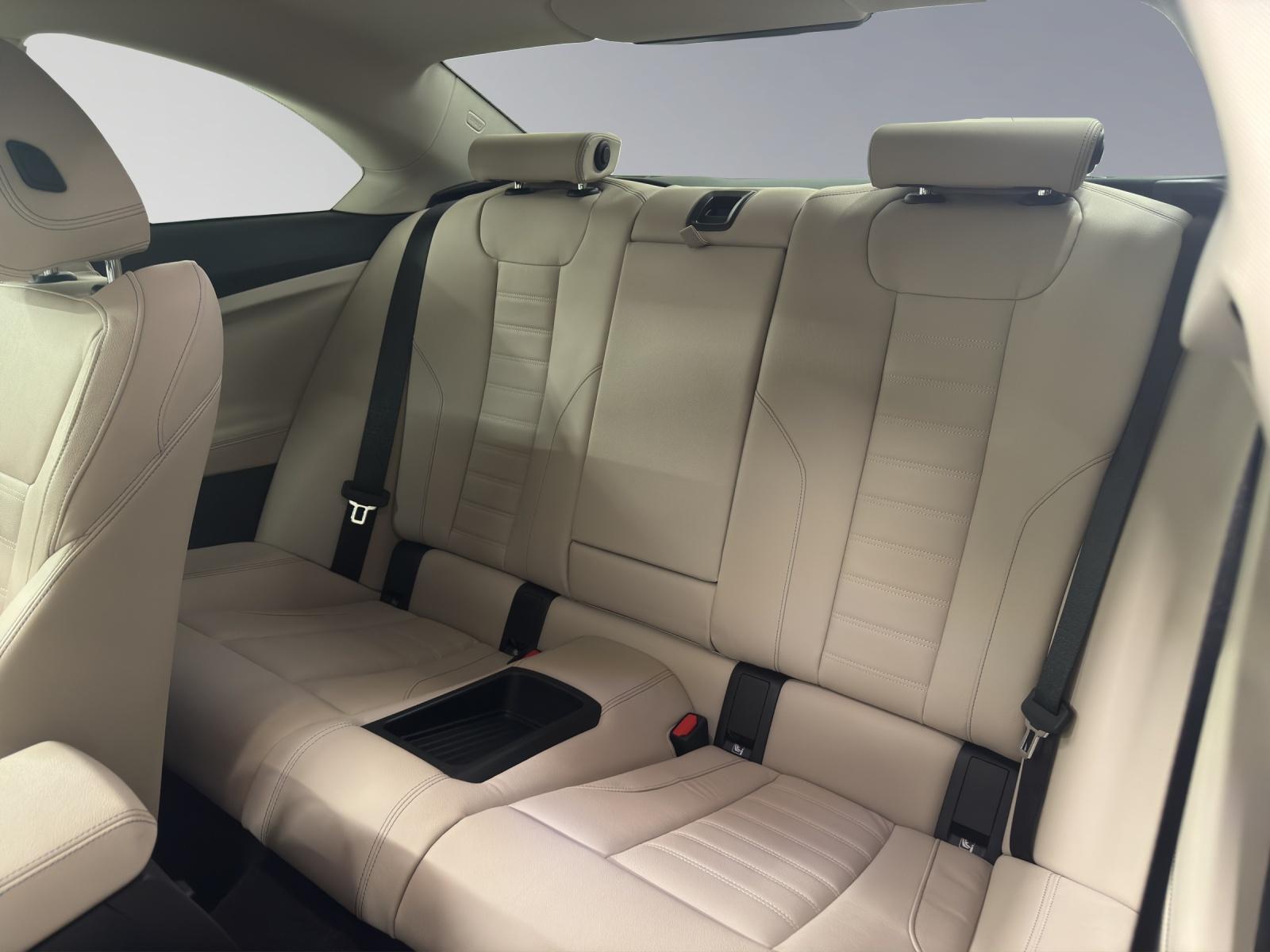 BMW 220d Coupé-image-11