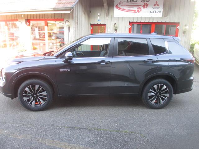 MITSUBISHI Outlander 2.4 PHEV Invite 4x4-image-3