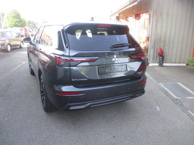 MITSUBISHI Outlander 2.4 PHEV Invite 4x4-image-4