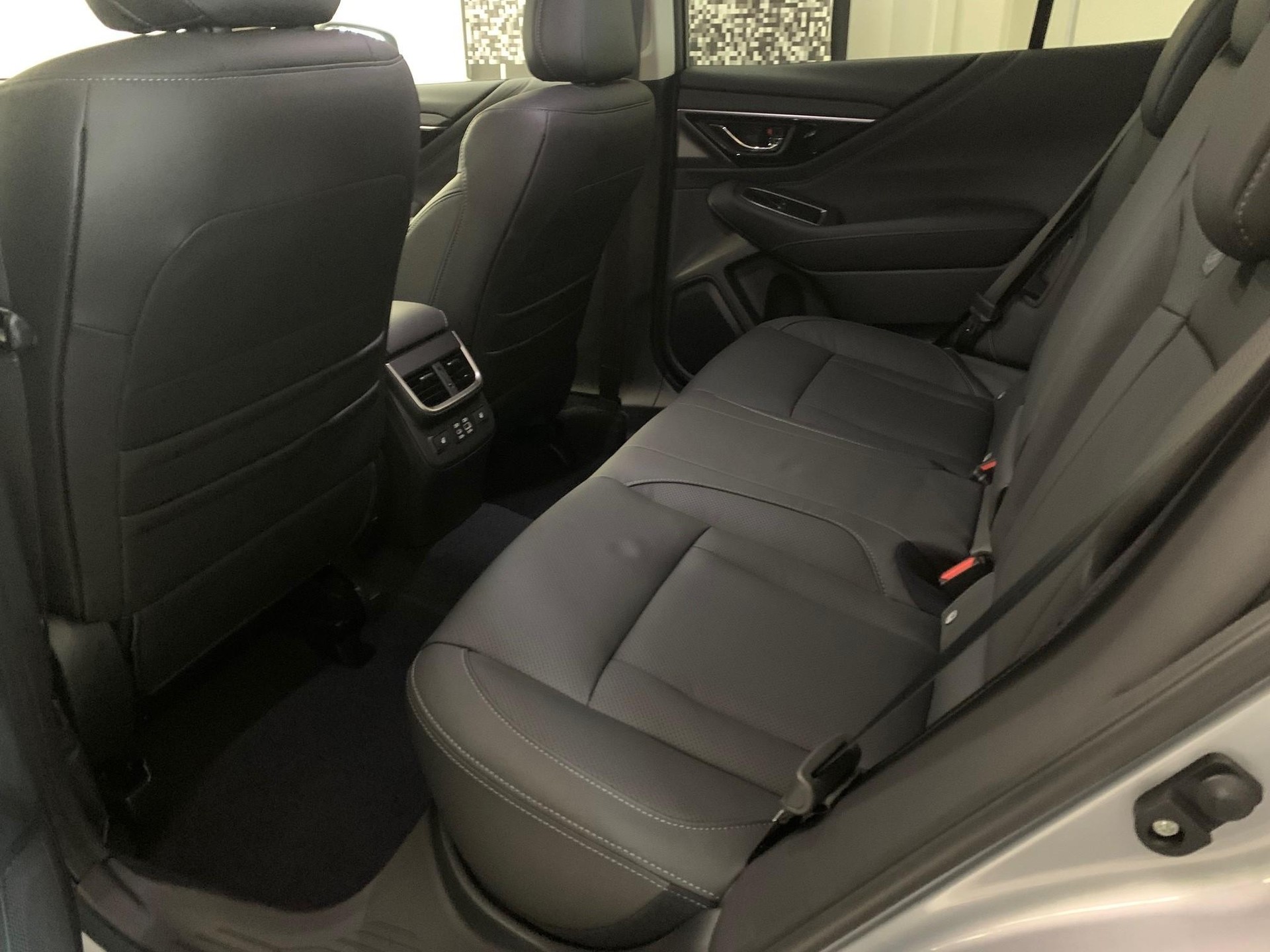 SUBARU Outback 2.5i Final Edition-image-4