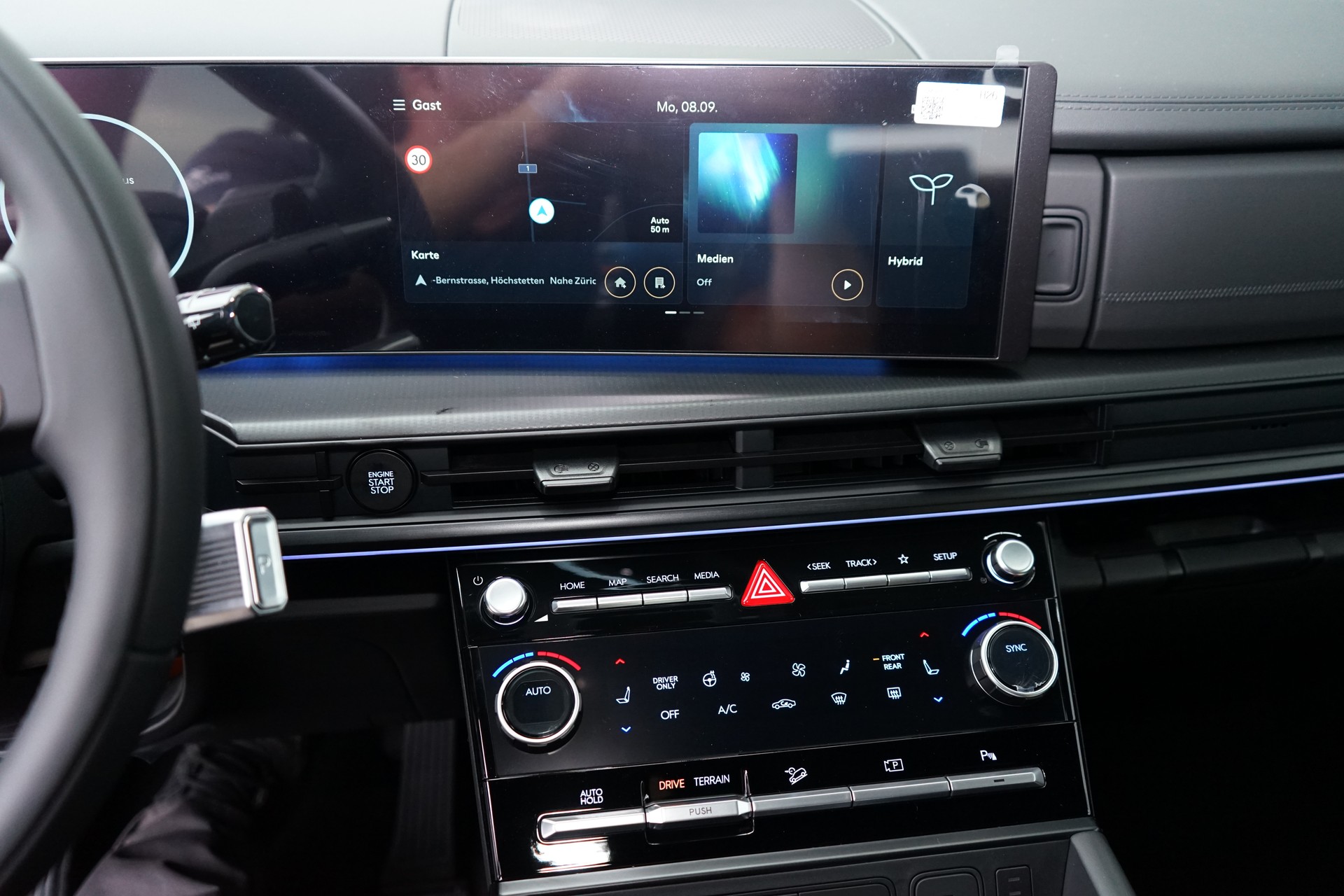 HYUNDAI Santa Fe 1.6 T-GDi HEV Calligraphy 4WD Automatic-image-12