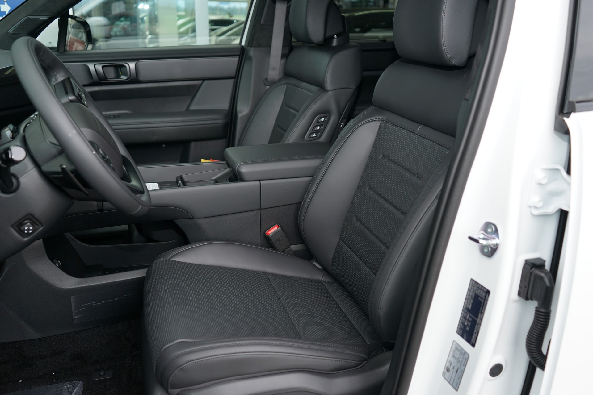 HYUNDAI Santa Fe 1.6 T-GDi HEV Calligraphy 4WD Automatic-image-9
