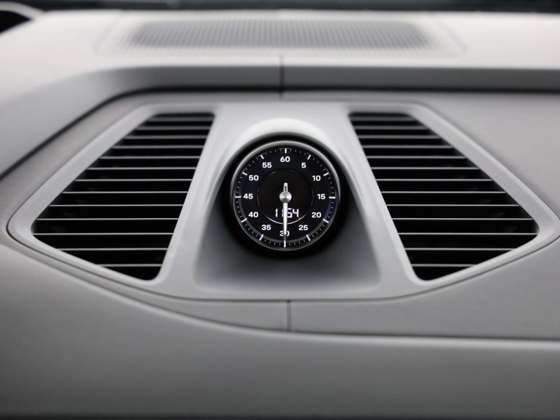 PORSCHE Macan 4S-image-16
