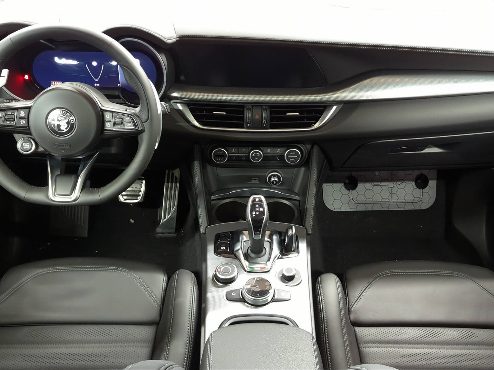 ALFA ROMEO Stelvio 2.0 Veloce Q4 AT8-image-5