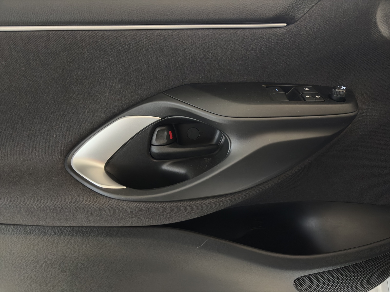 Image TOYOTA YARIS Yaris 1.5 Comfort e-CVT