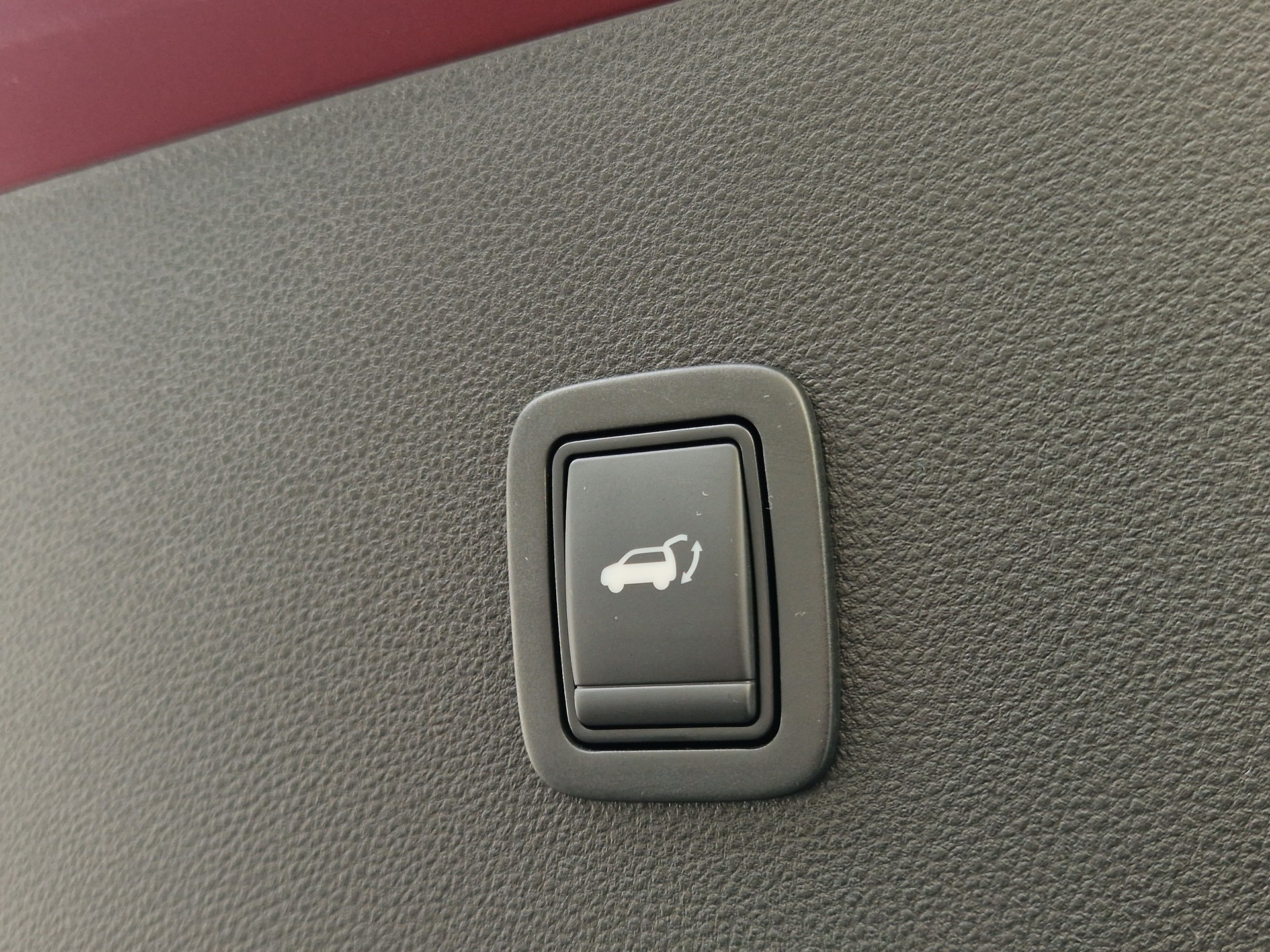 RENAULT R4 E-Tech Comfort Range 52 kWh Techno-image-4