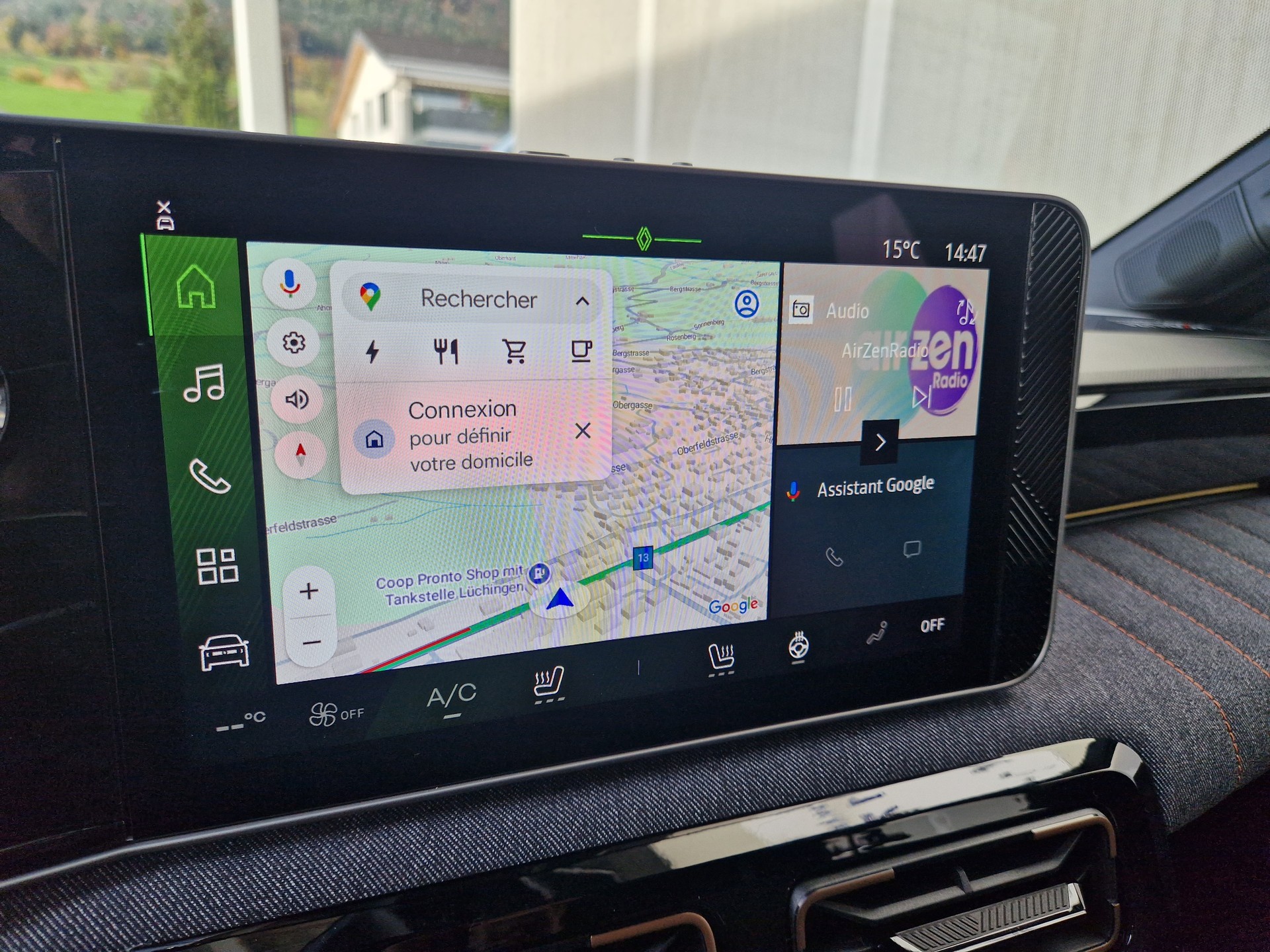 RENAULT R4 E-Tech Comfort Range 52 kWh Techno-image-11