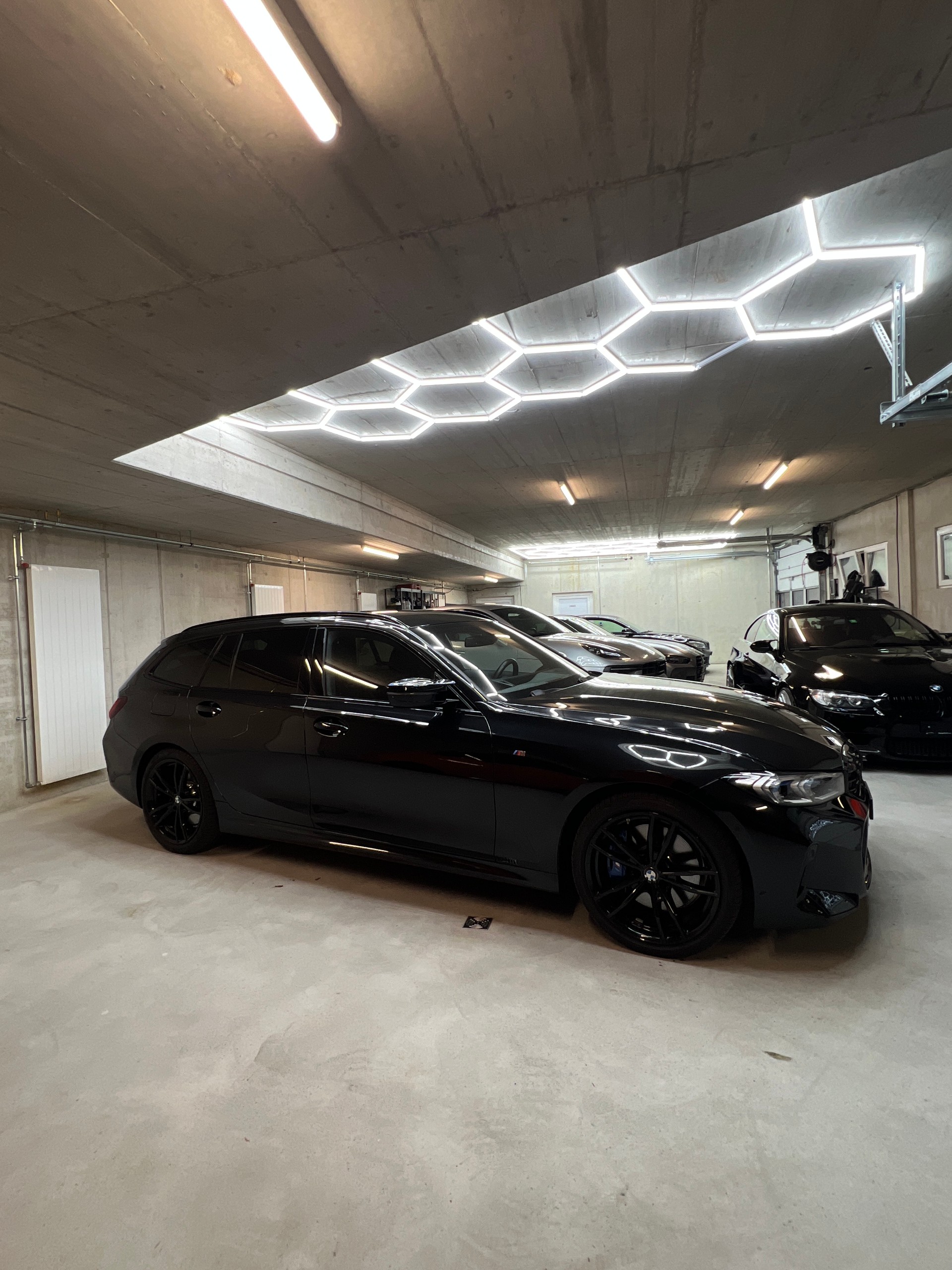 BMW M340i xDrive 48V Touring Steptronic-image-4