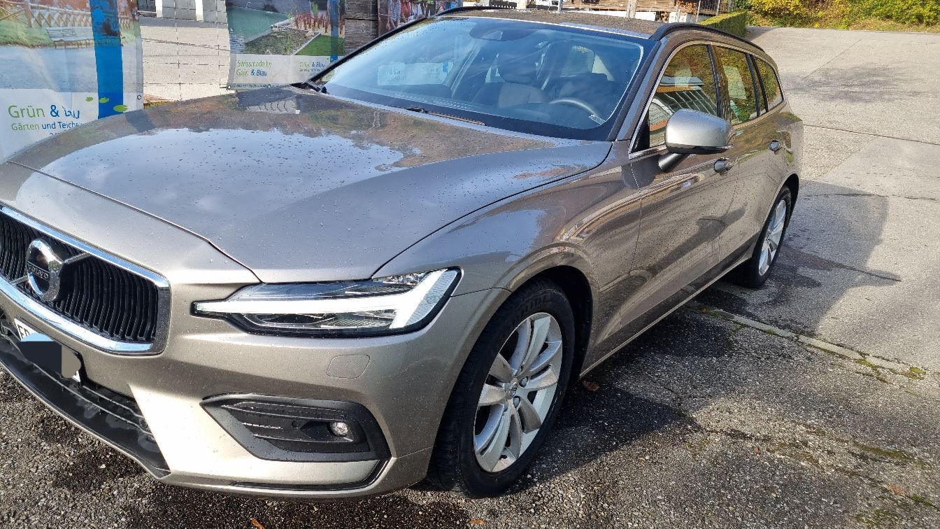 VOLVO V60 B3 Benzin Mild Hybrid Momentum Geartronic