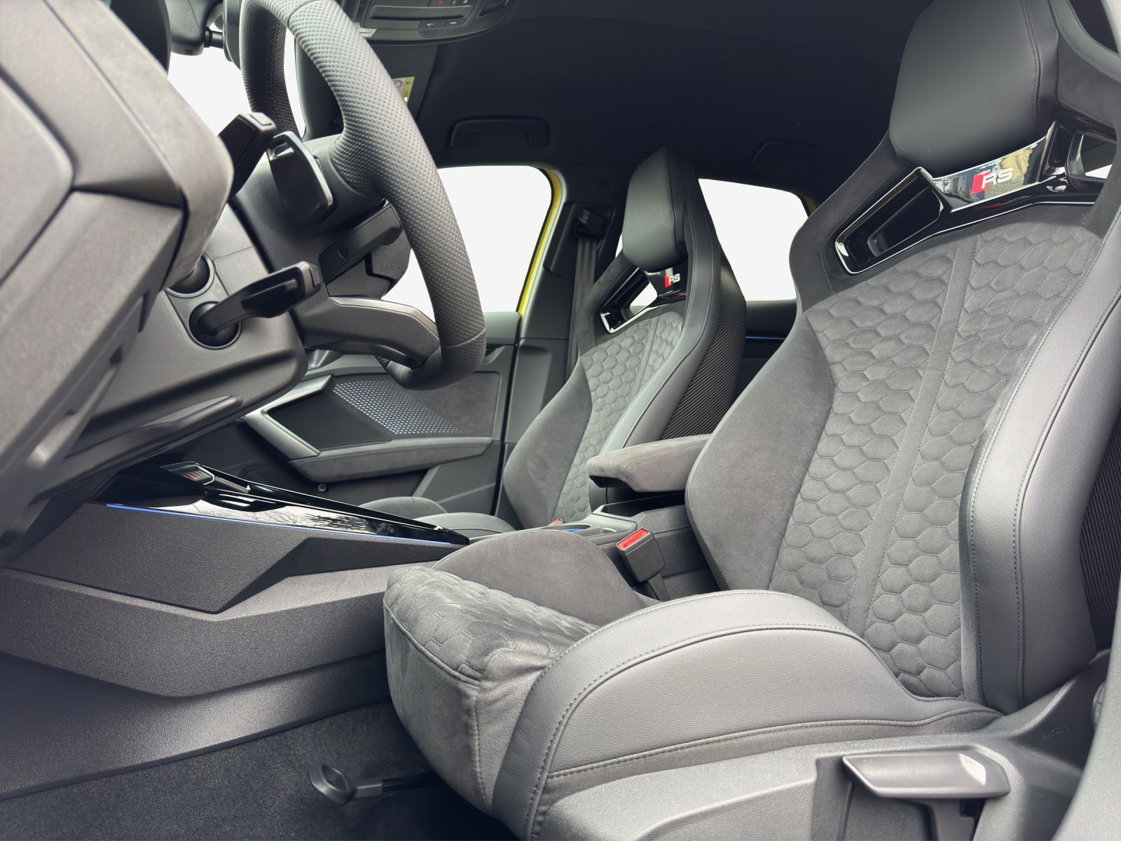 AUDI RS3 Sportback 2.5 TSI quattro S-tronic-image-7