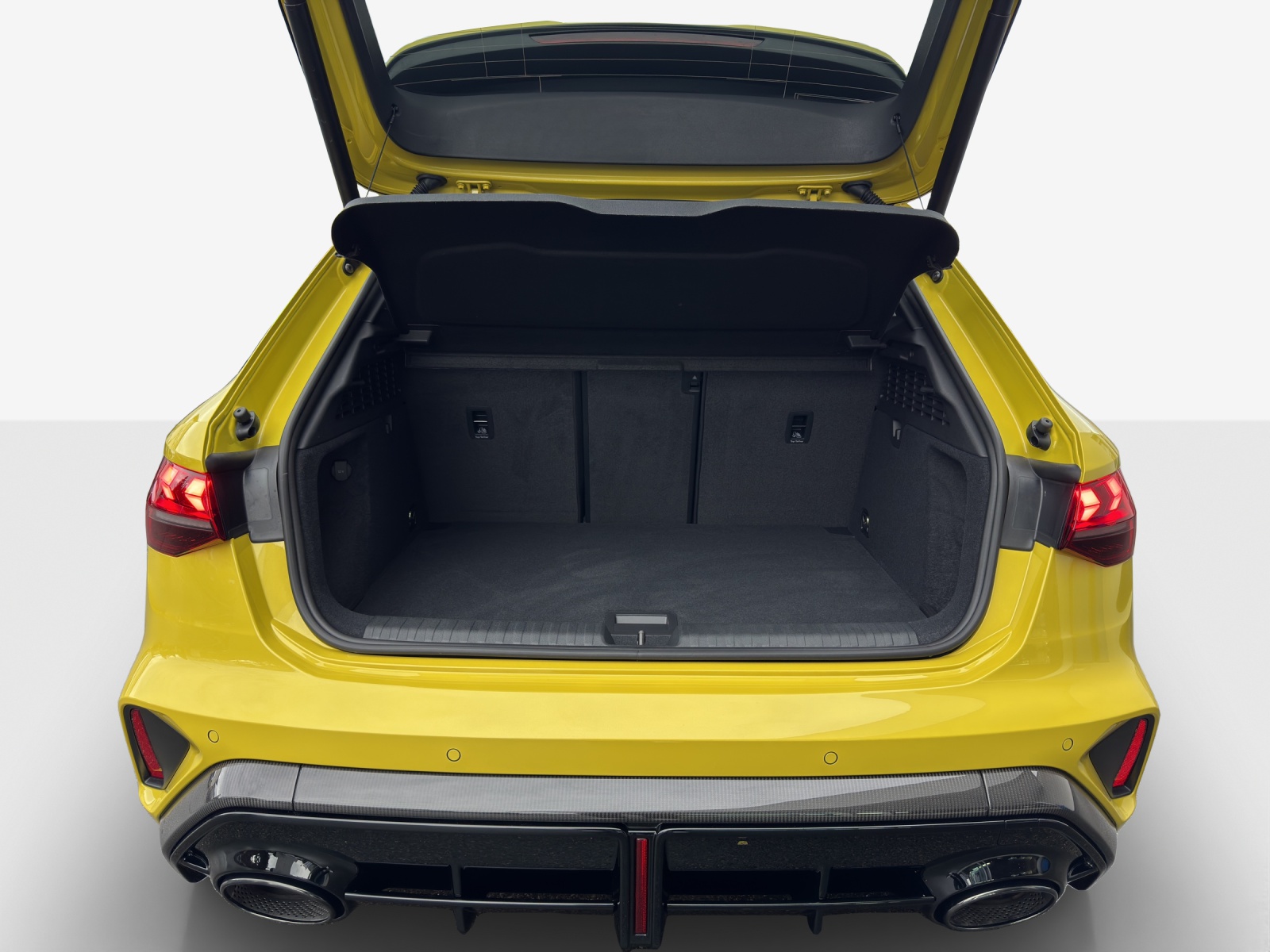 AUDI RS3 Sportback 2.5 TSI quattro S-tronic-image-12