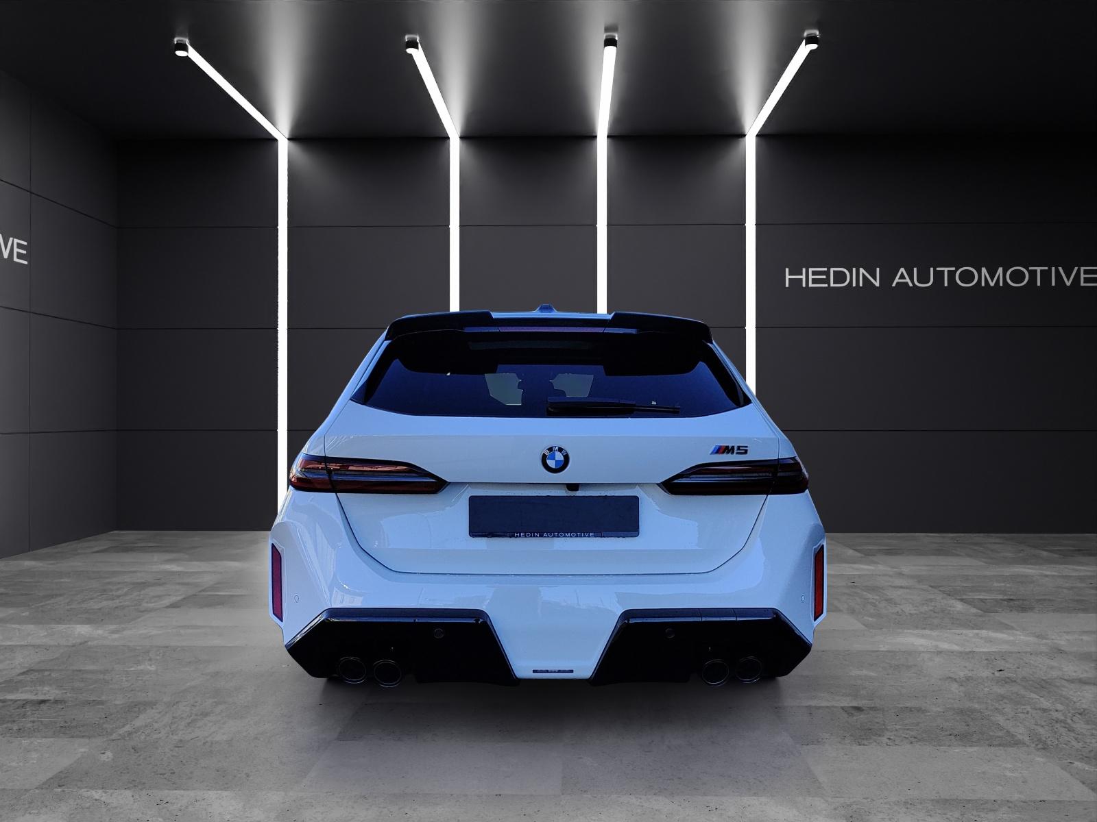 BMW M5 xDrive Touring-image-4