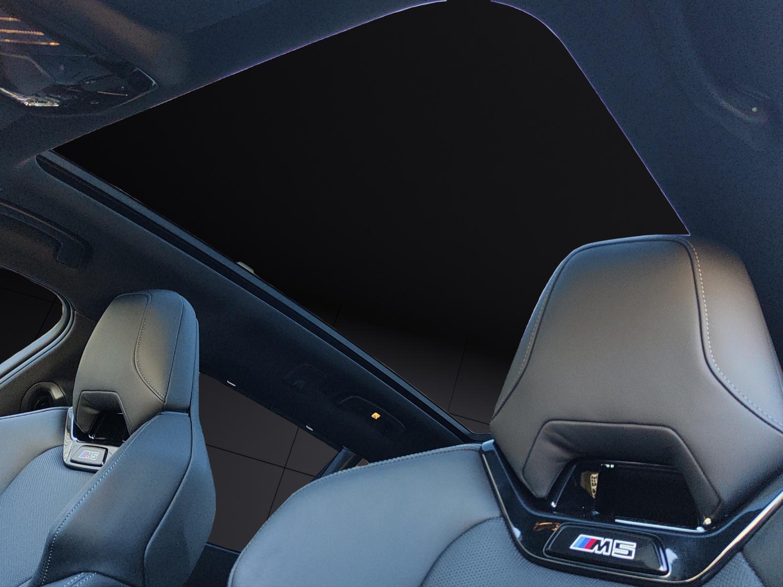 BMW M5 xDrive Touring-image-12