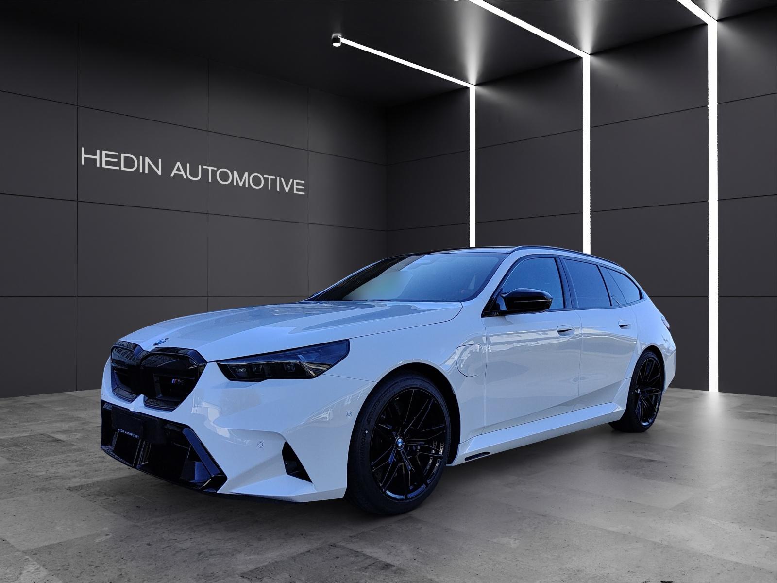 BMW M5 xDrive Touring-image-0