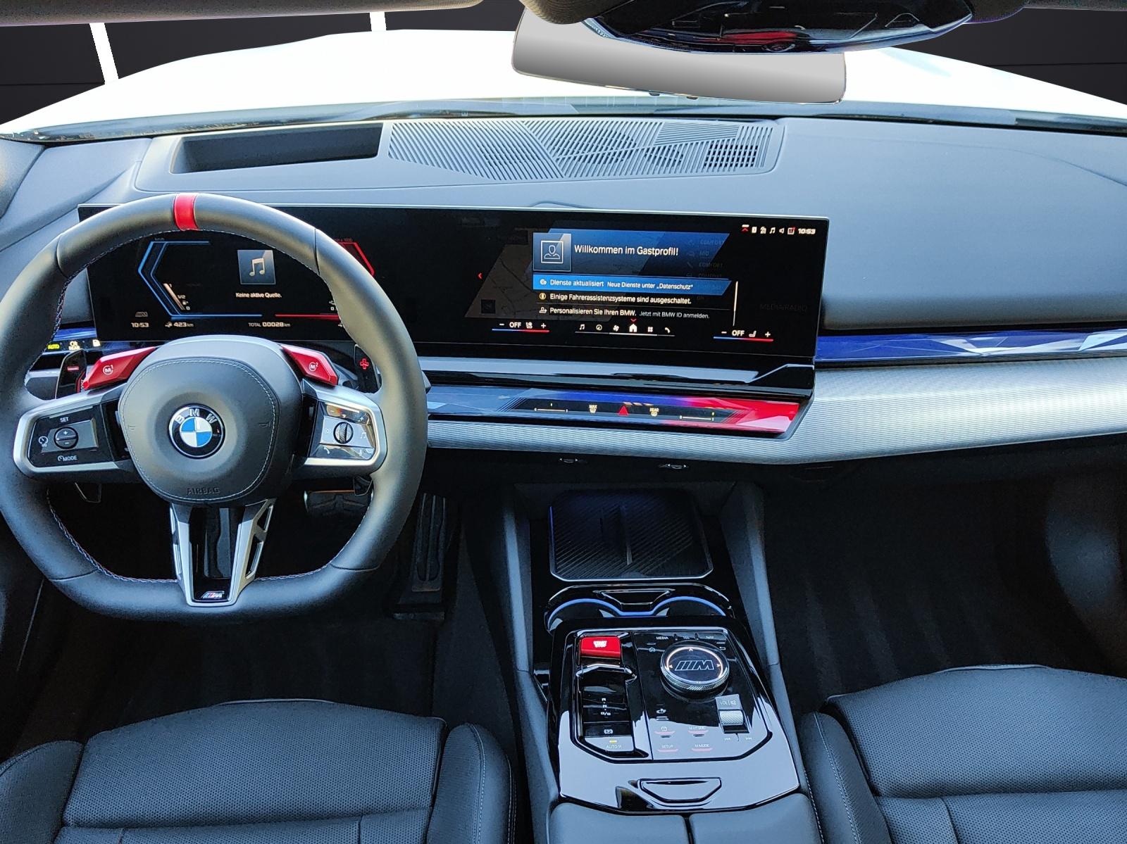 BMW M5 xDrive Touring-image-15