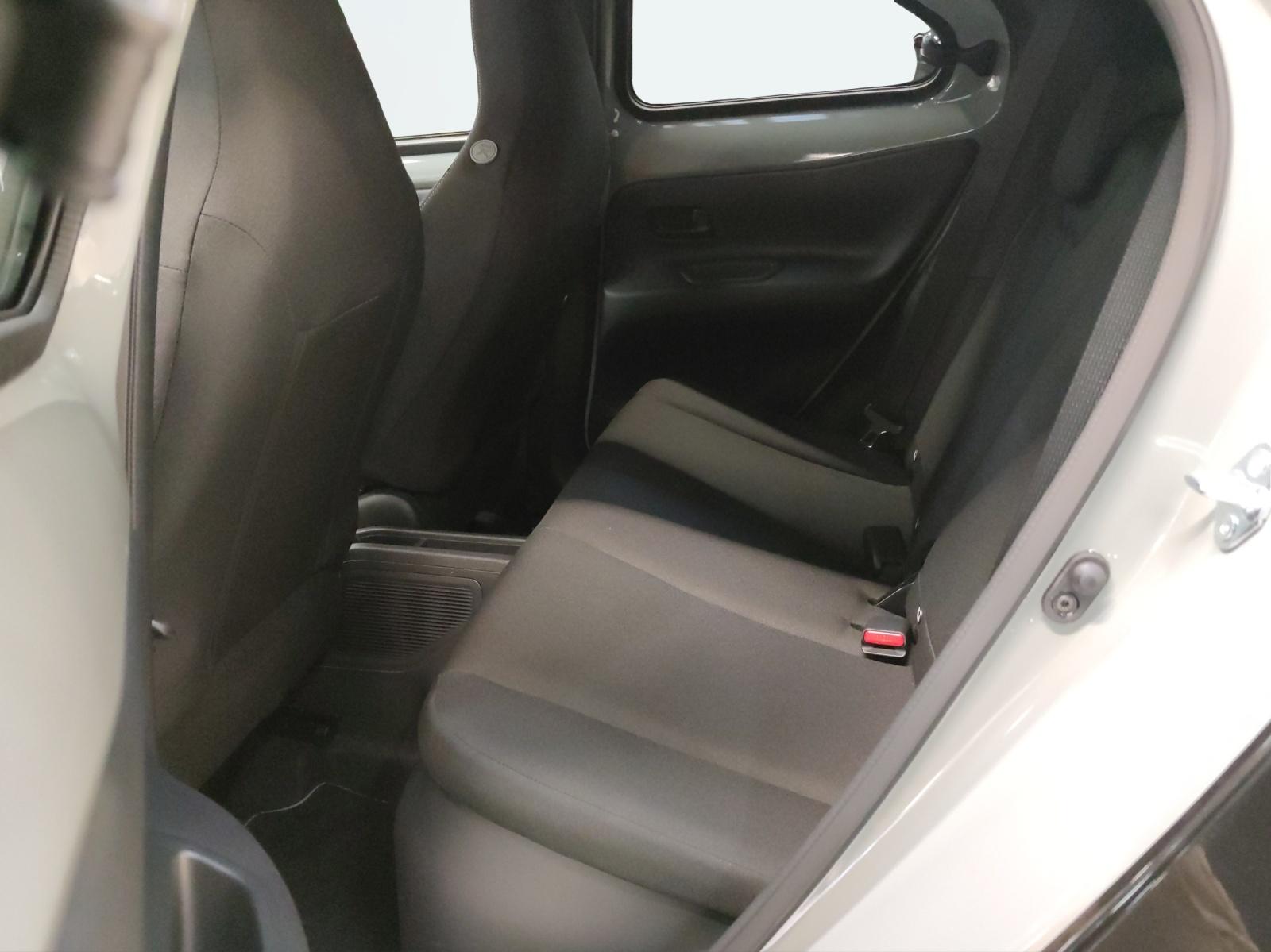 TOYOTA Aygo X 1.5 VVT-i HSD Trend-image-17