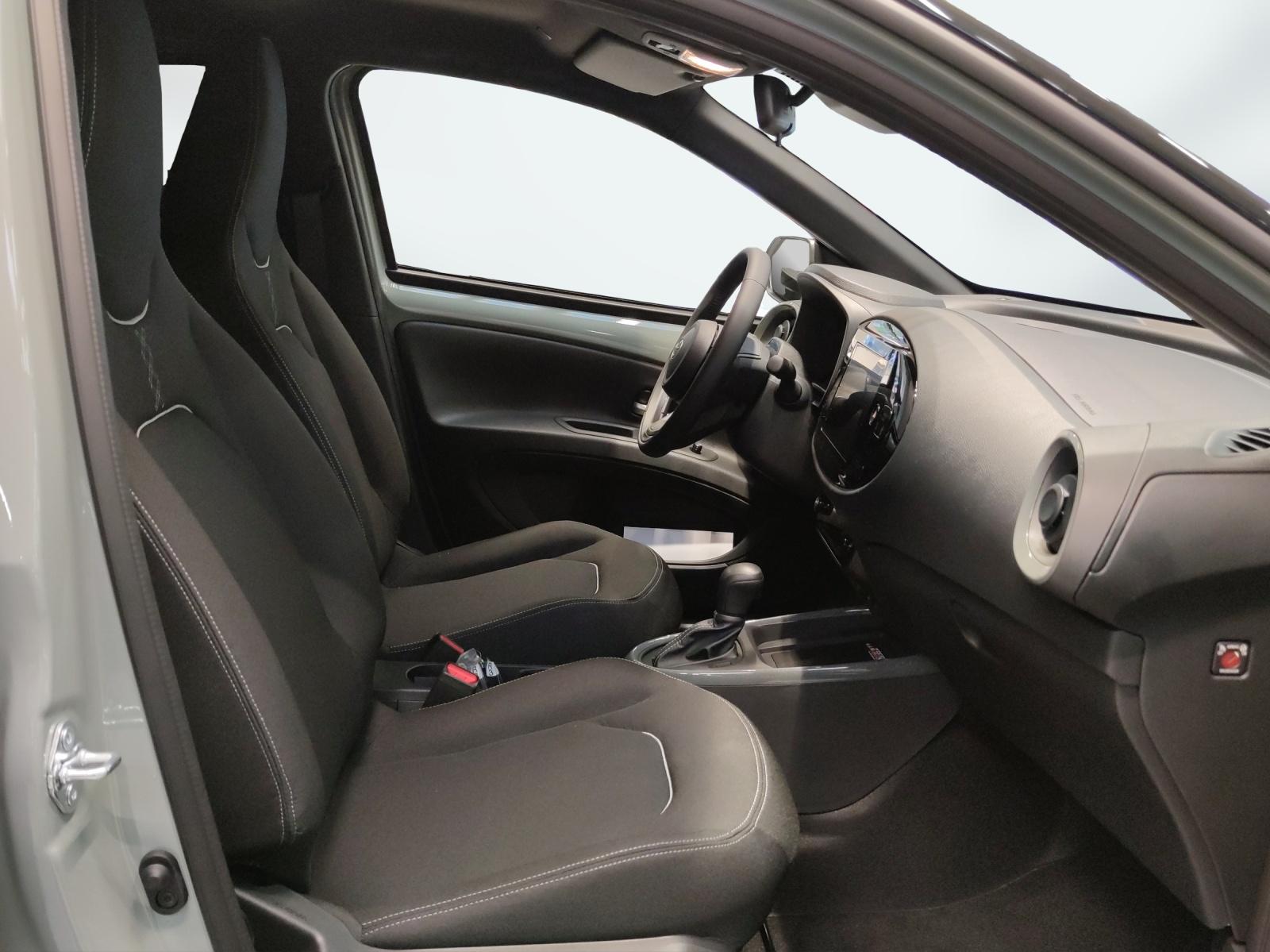 TOYOTA Aygo X 1.5 VVT-i HSD Trend-image-10