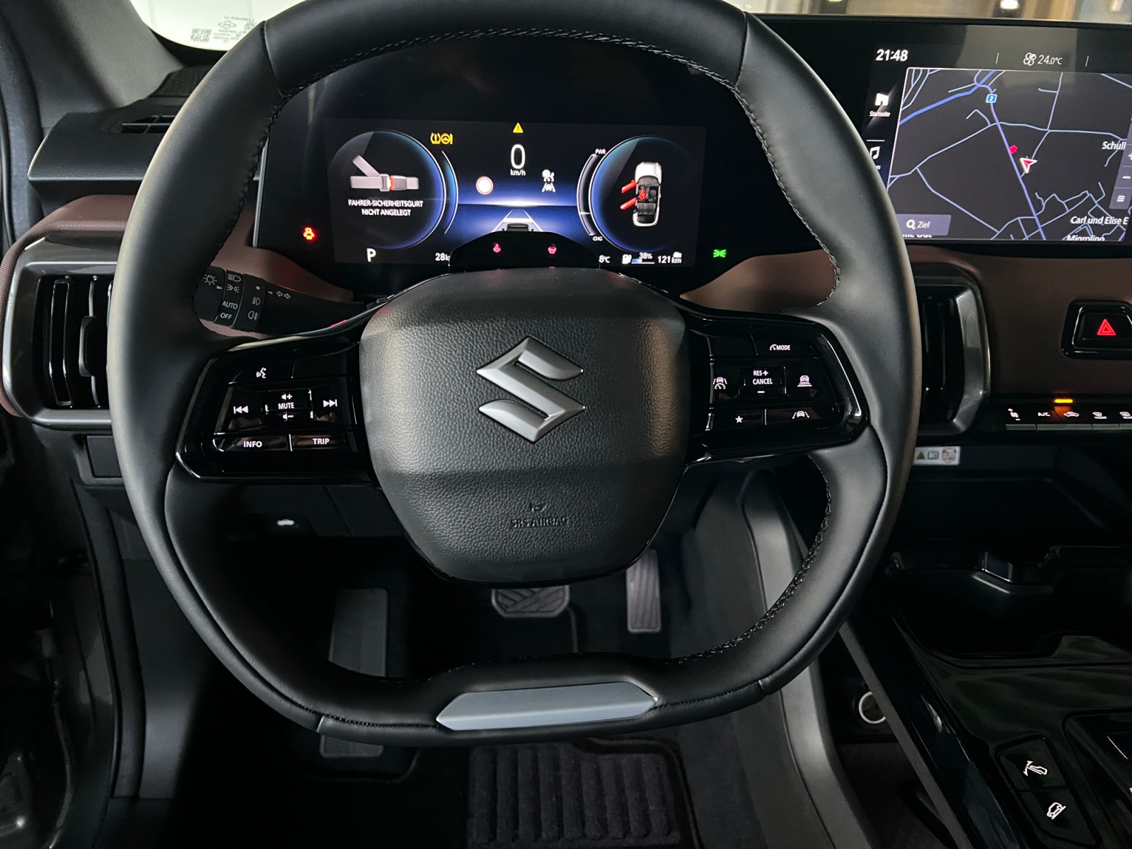 SUZUKI e Vitara Compact Top 4x4-image-11