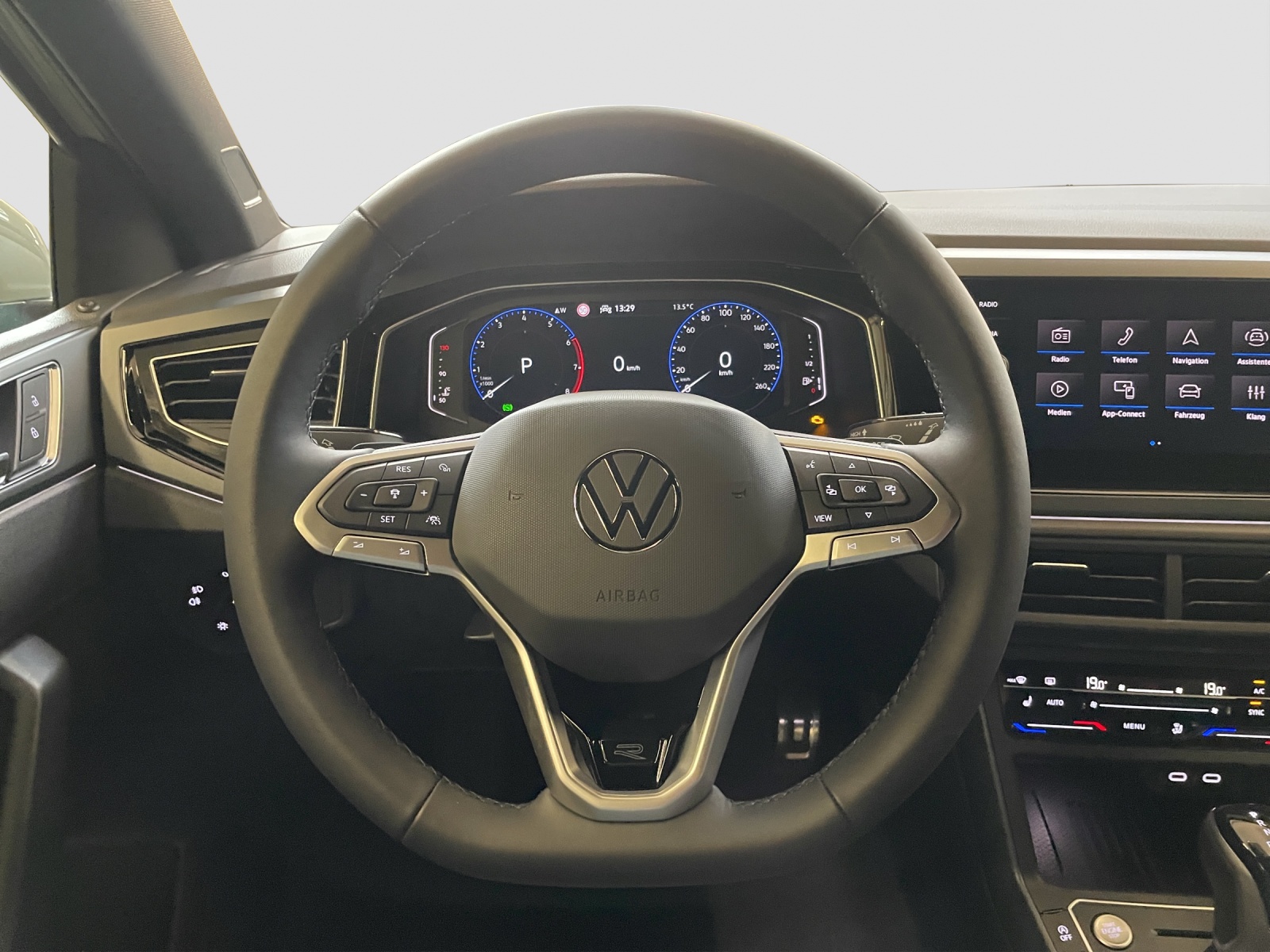 VW Polo 1.0 TSI R-Line DSG-image-9