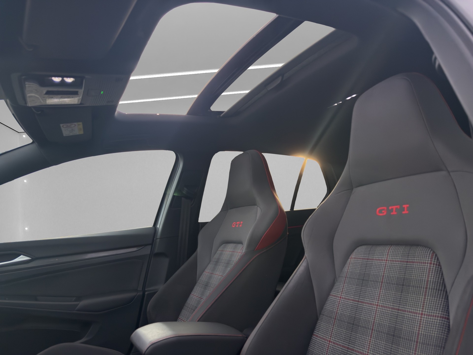 VW Golf 2.0 TSI GTI DSG-image-4