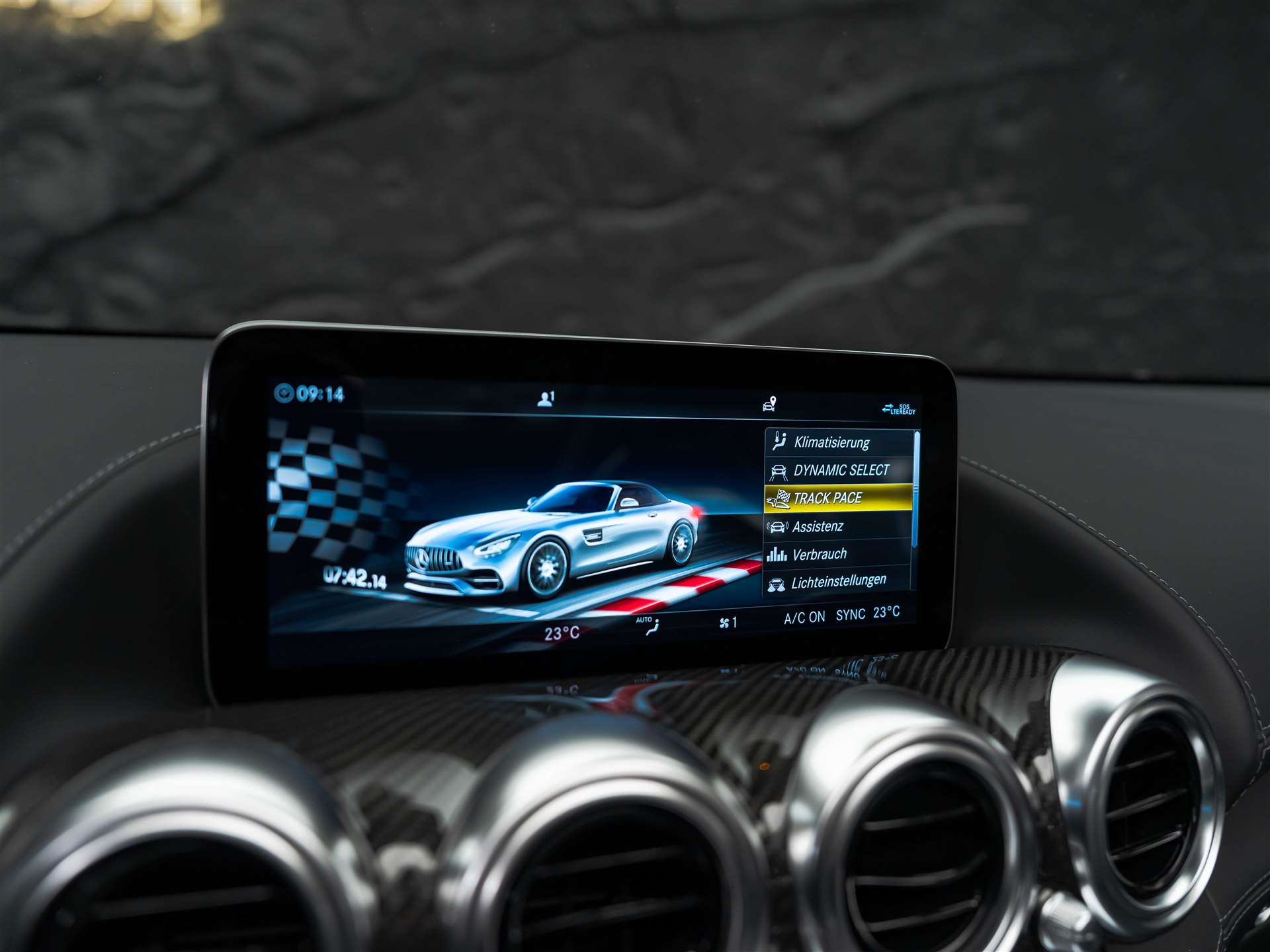 MERCEDES-BENZ AMG GT C Roadster Speedshift DCT *CH-Auto*Keramik*Burmester*Sitzlüftung*MSI+*-image-37