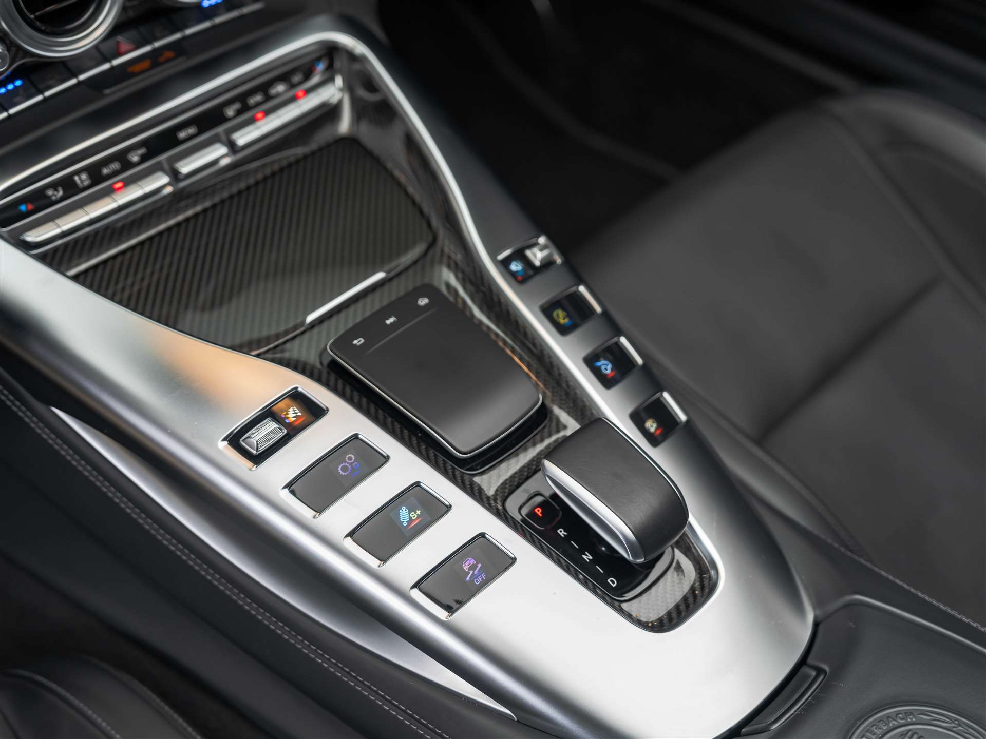 MERCEDES-BENZ AMG GT C Roadster Speedshift DCT *CH-Auto*Keramik*Burmester*Sitzlüftung*MSI+*-image-25