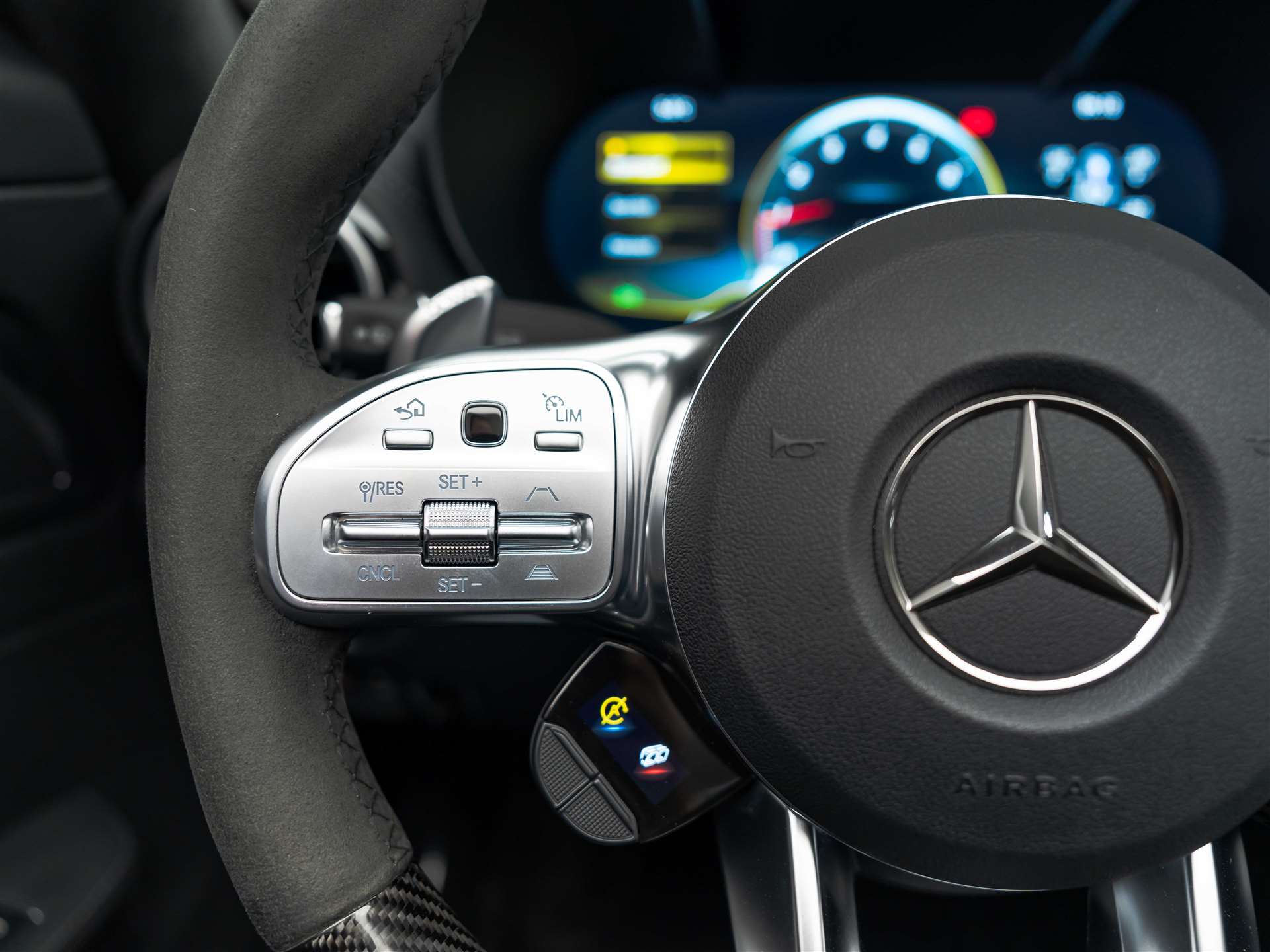 MERCEDES-BENZ AMG GT C Roadster Speedshift DCT *CH-Auto*Keramik*Burmester*Sitzlüftung*MSI+*-image-31