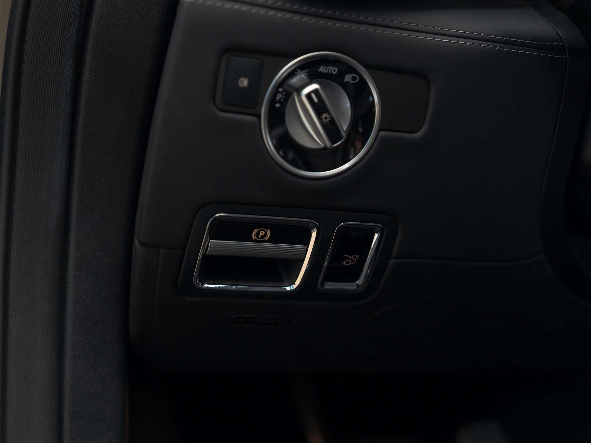 MERCEDES-BENZ AMG GT C Roadster Speedshift DCT *CH-Auto*Keramik*Burmester*Sitzlüftung*MSI+*-image-30