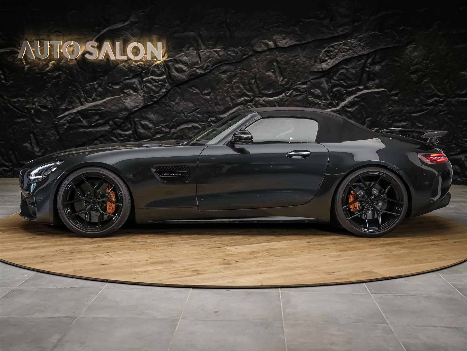 MERCEDES-BENZ AMG GT C Roadster Speedshift DCT *CH-Auto*Keramik*Burmester*Sitzlüftung*MSI+*-showroom-element-3