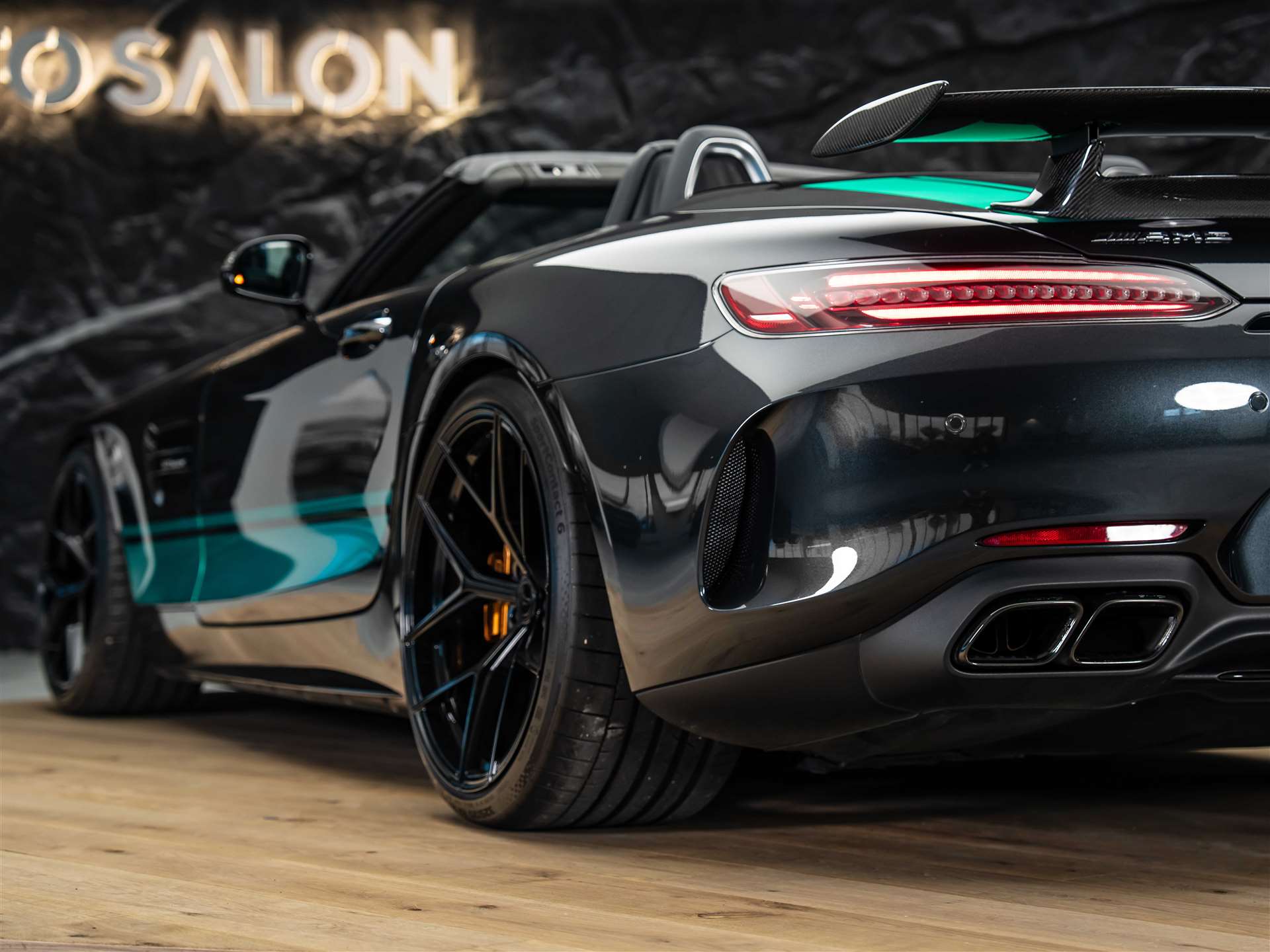 MERCEDES-BENZ AMG GT C Roadster Speedshift DCT *CH-Auto*Keramik*Burmester*Sitzlüftung*MSI+*-image-16