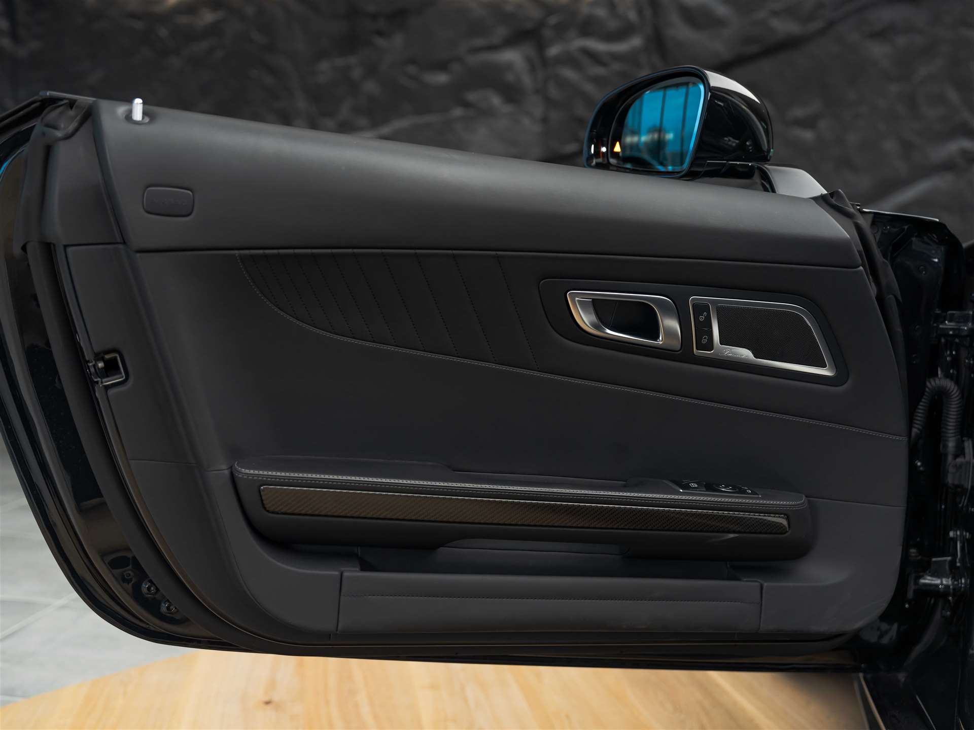 MERCEDES-BENZ AMG GT C Roadster Speedshift DCT *CH-Auto*Keramik*Burmester*Sitzlüftung*MSI+*-image-29