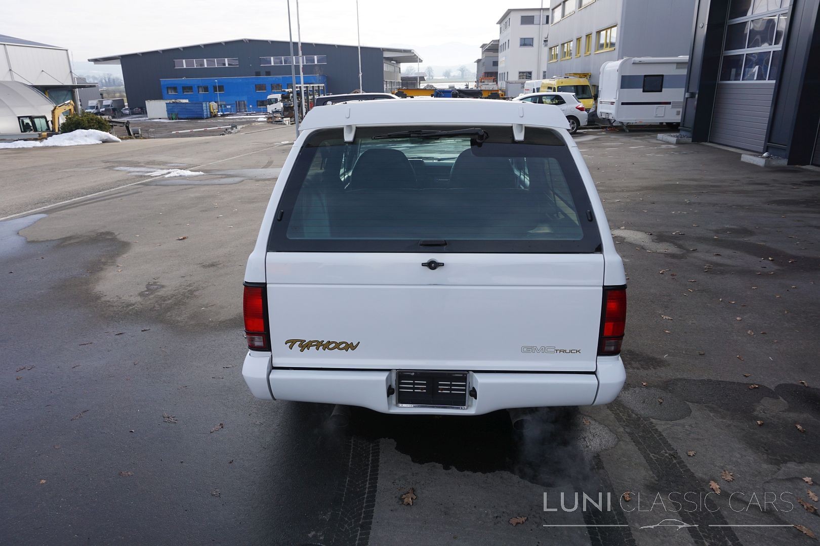 GMC Typhoon-image-3