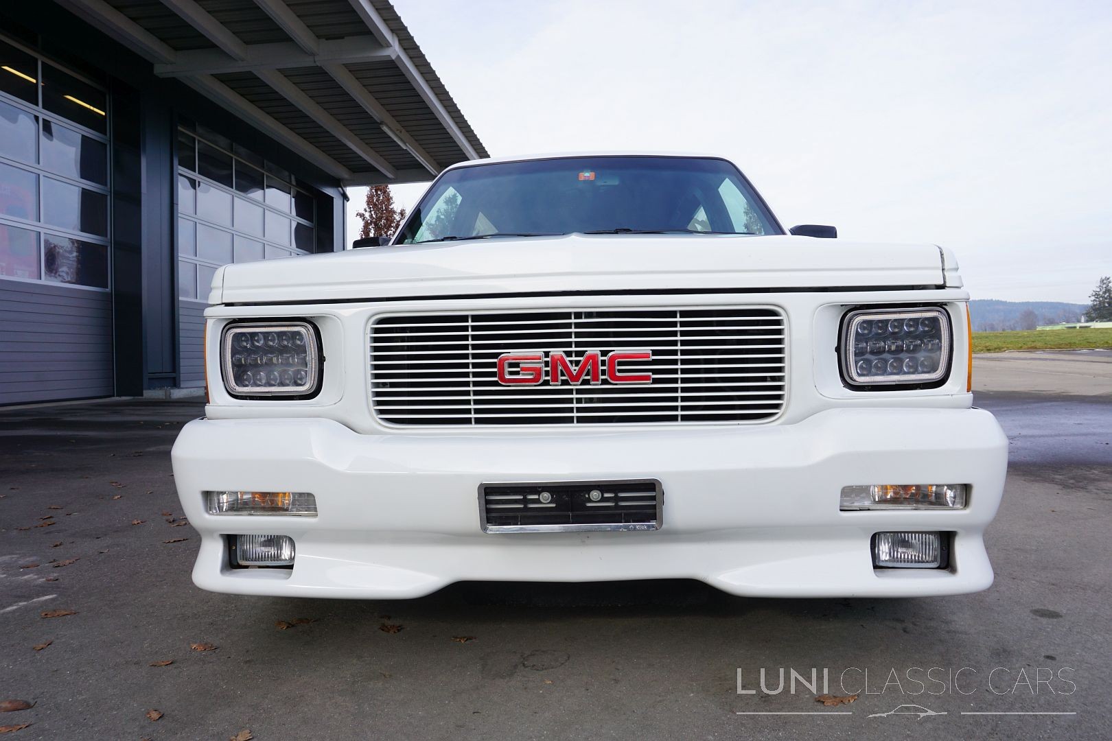 GMC Typhoon-image-4
