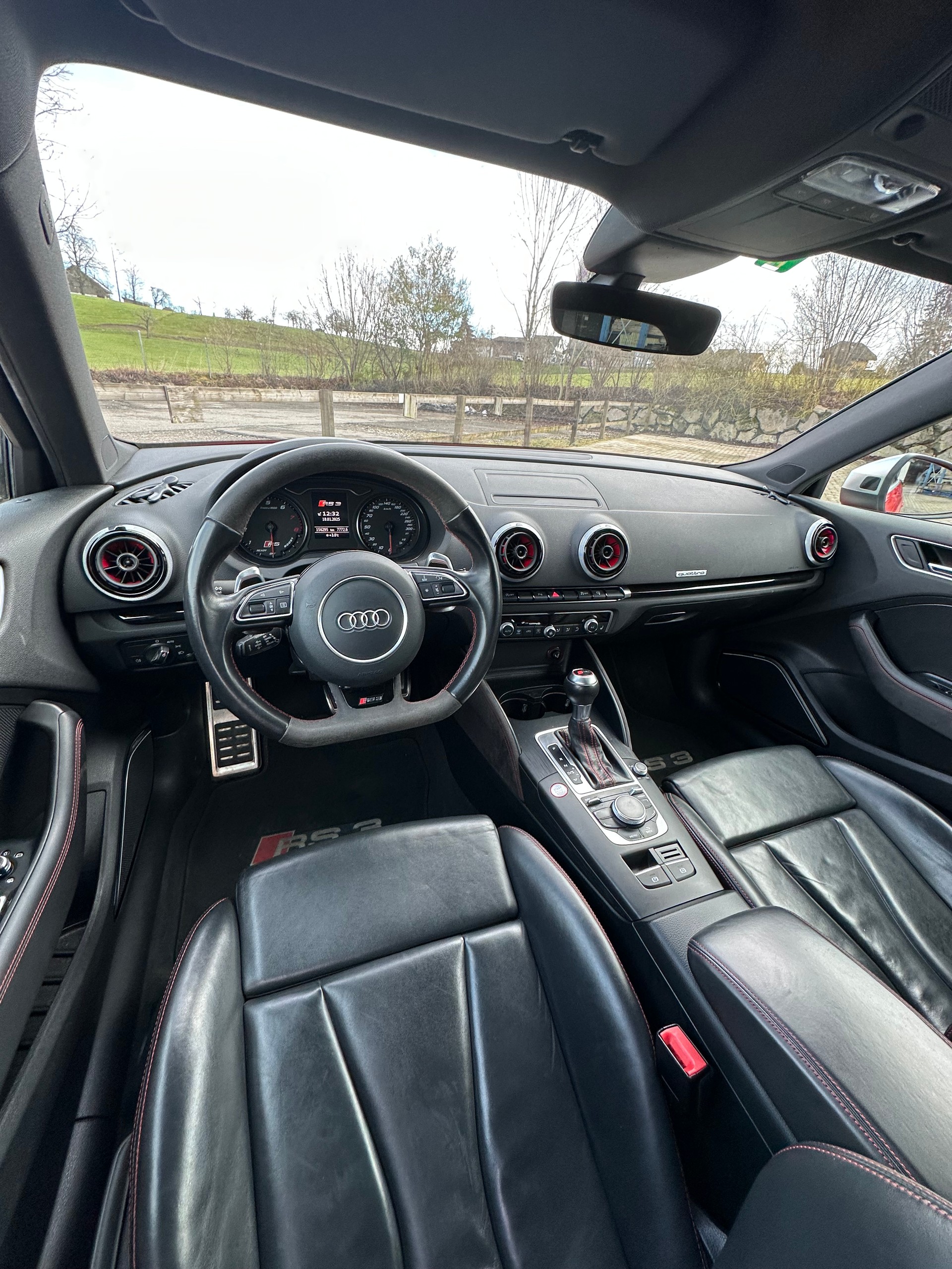 AUDI RS3 2.5 TSI quattro S-tronic-image-5