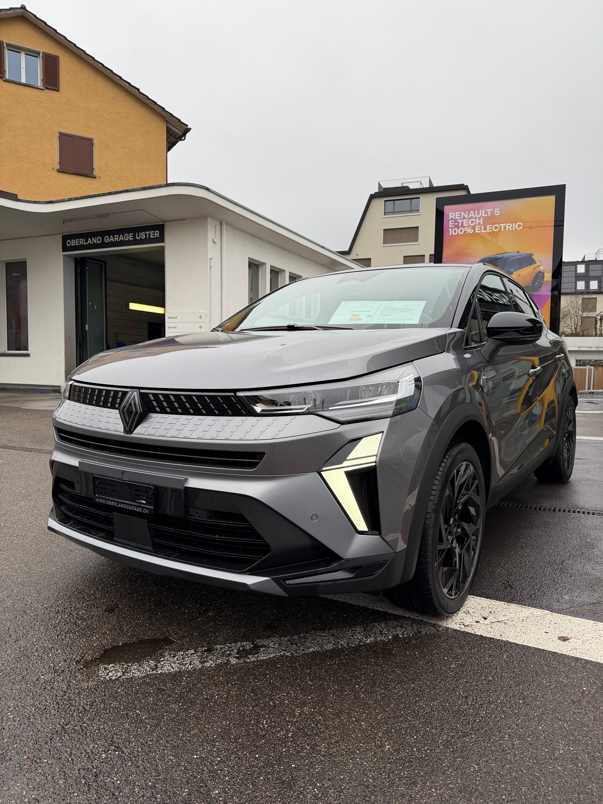 RENAULT Captur 1.8 E-Tech 160 Esprit Alpine DHT-showroom-element-2