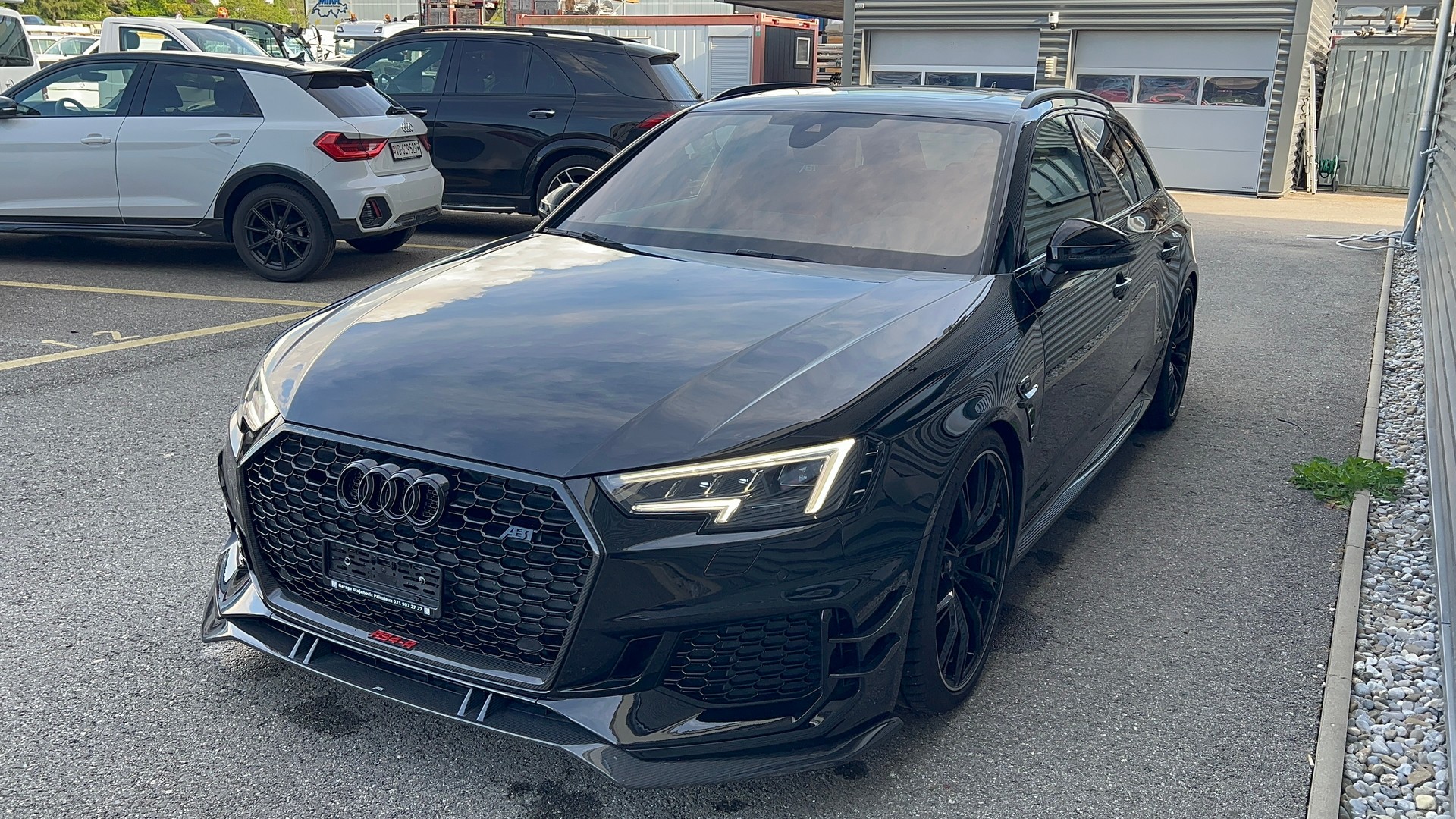AUDI RS4-R-ABT-image-1