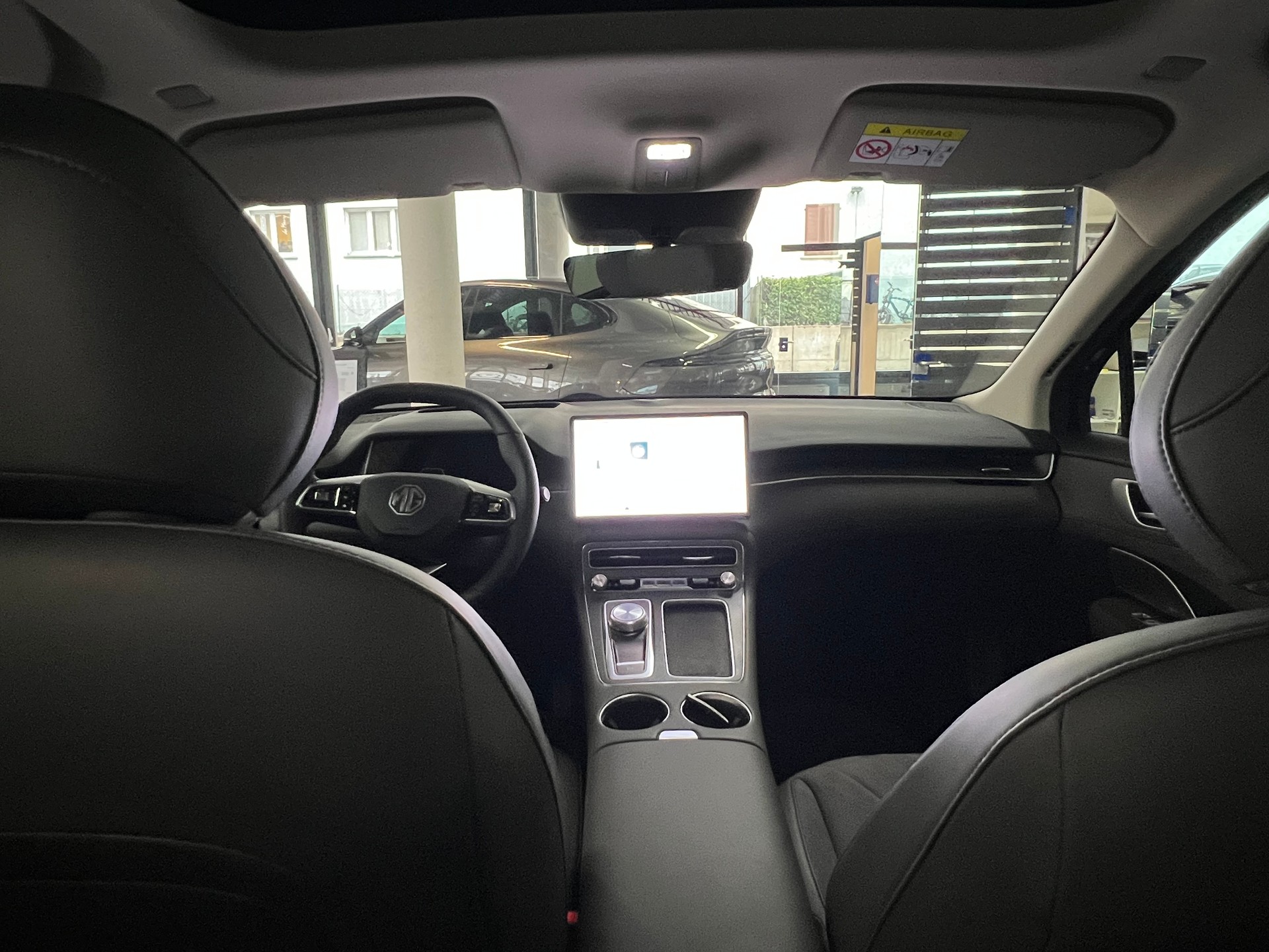 MG S6 EV 77kWh Luxury AWD-image-5