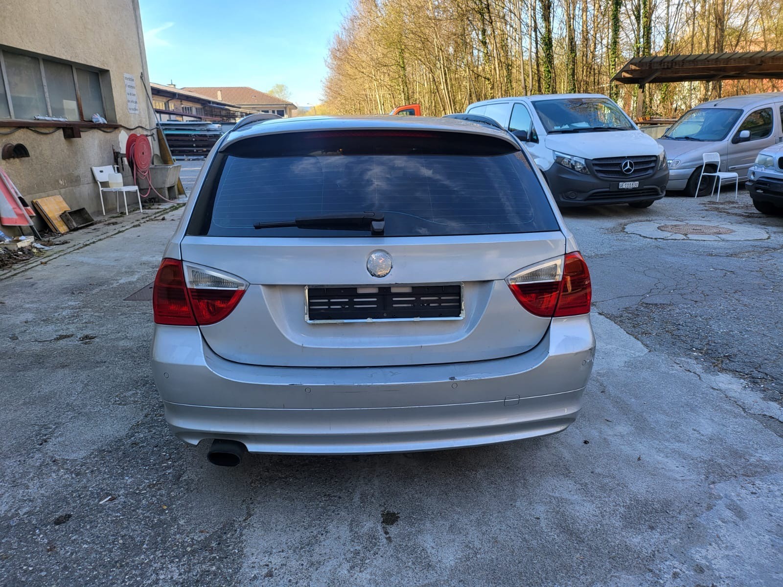 BMW 320i Touring Steptronic-image-6