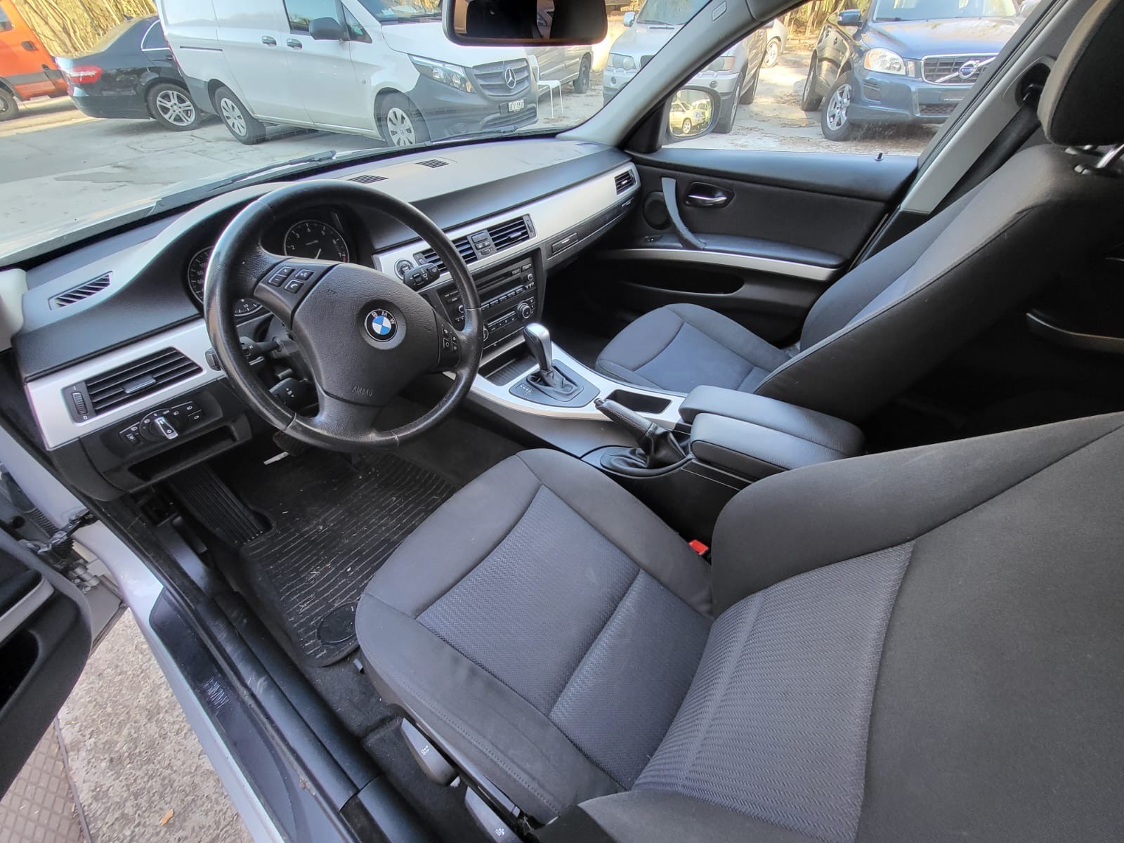 BMW 320i Touring Steptronic-image-9