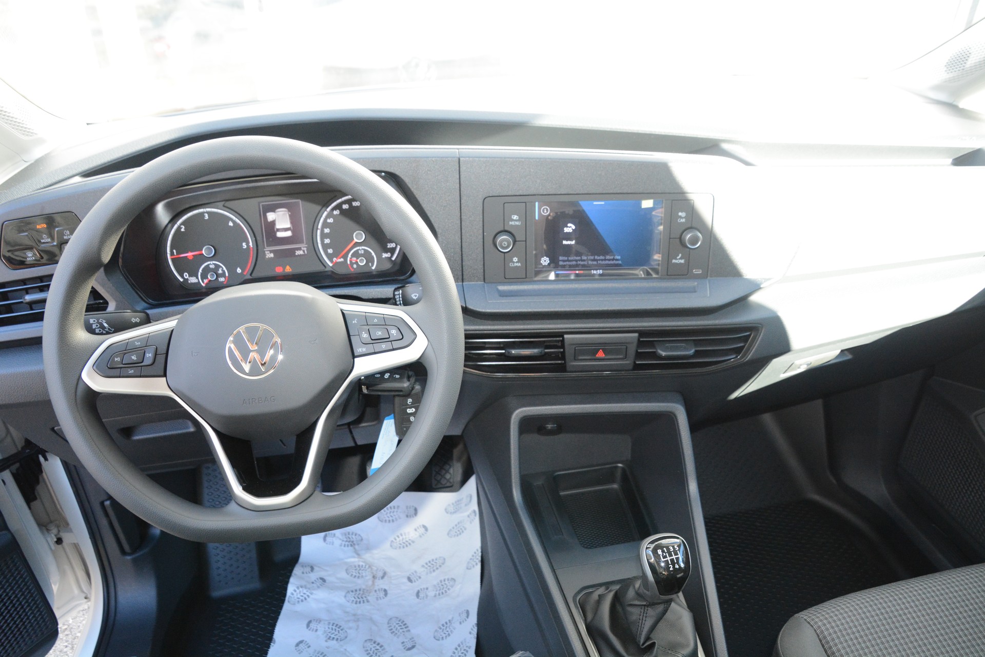 VW Caddy Cargo 2.0TDI 4Motion-image-4