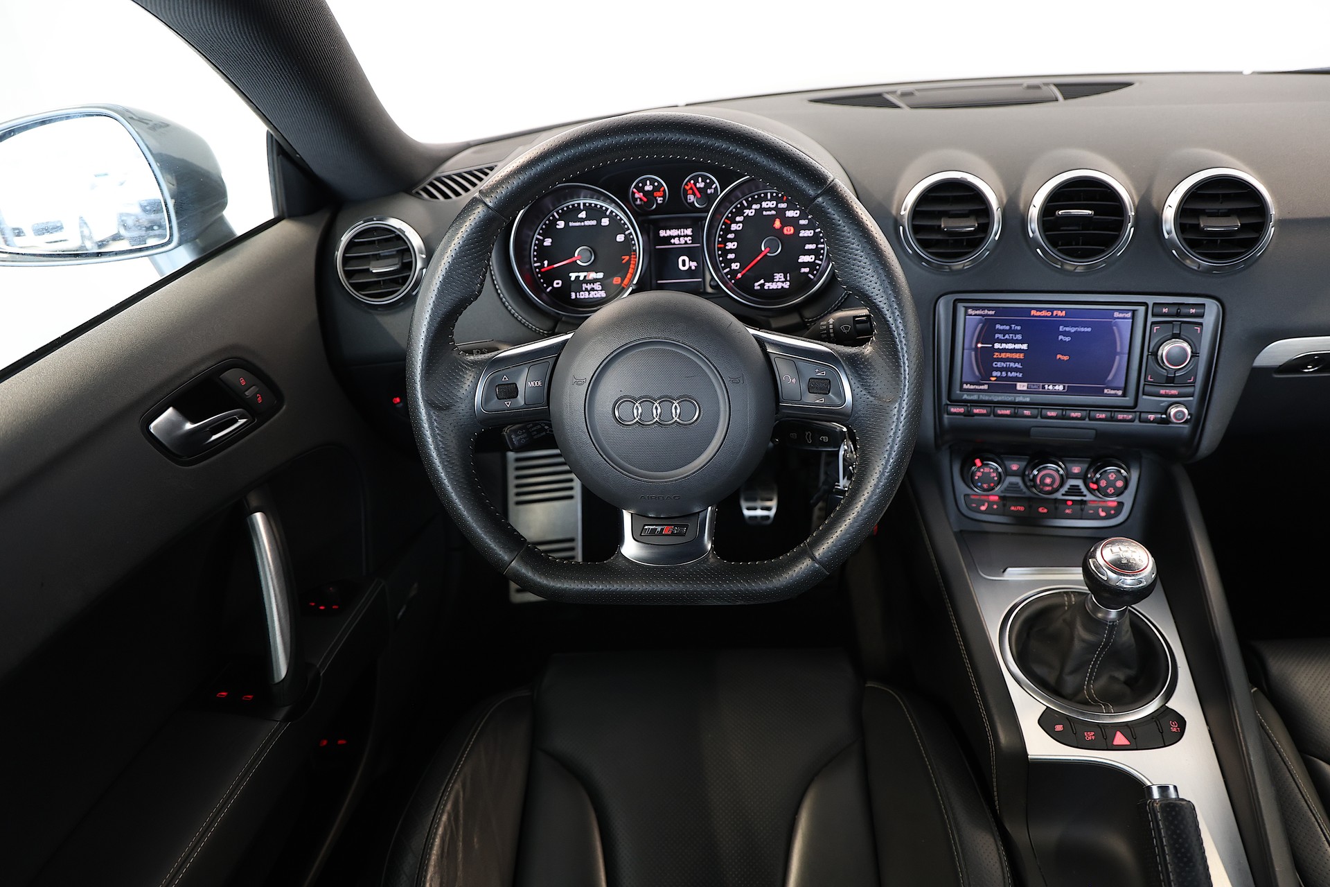 AUDI TT RS Coupé 2.5 TFSI quattro *Daytonagrau*-image-10