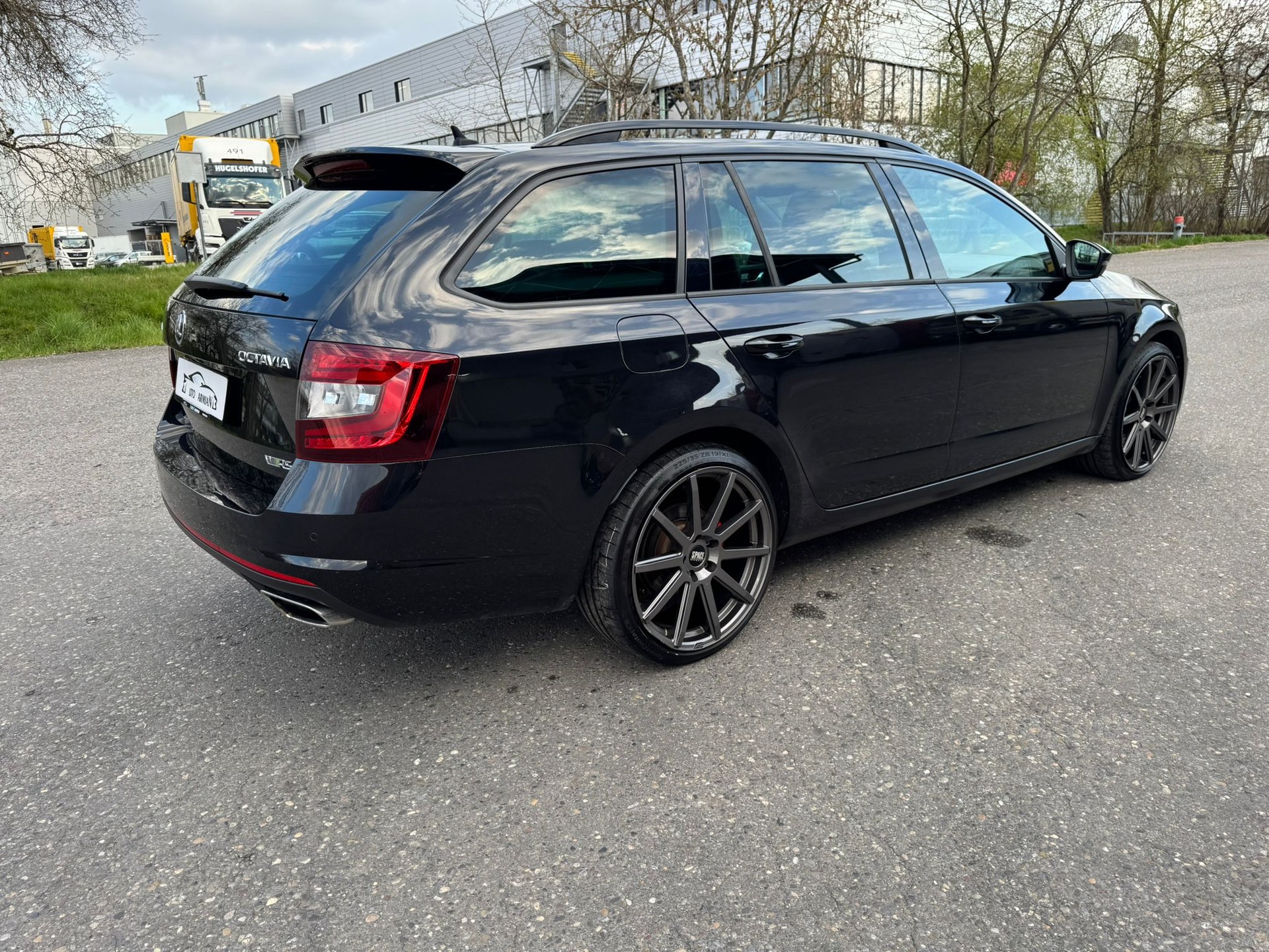 SKODA Octavia Combi 2.0 TSI RS DSG-image-5