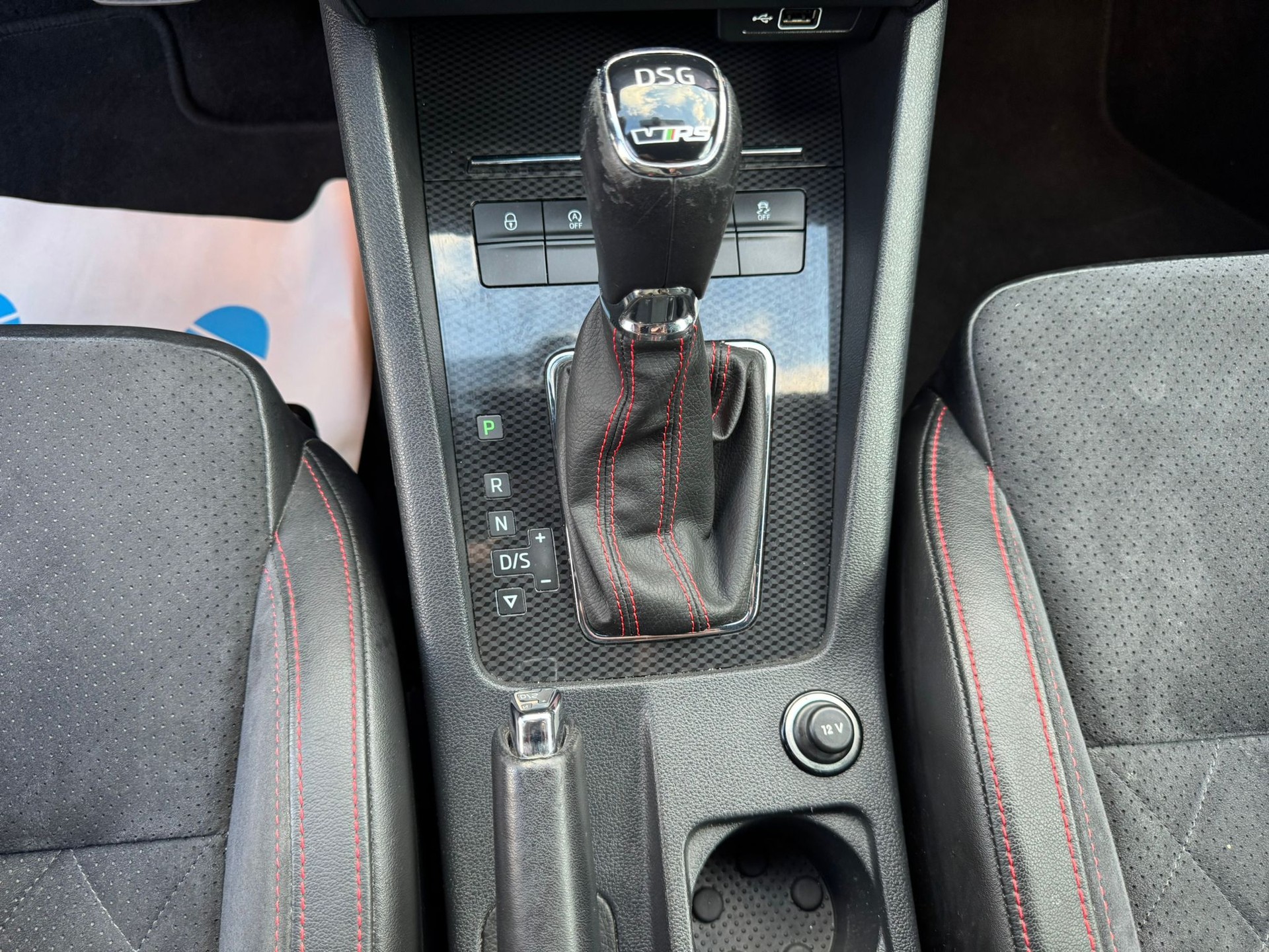 SKODA Octavia Combi 2.0 TSI RS DSG-image-21