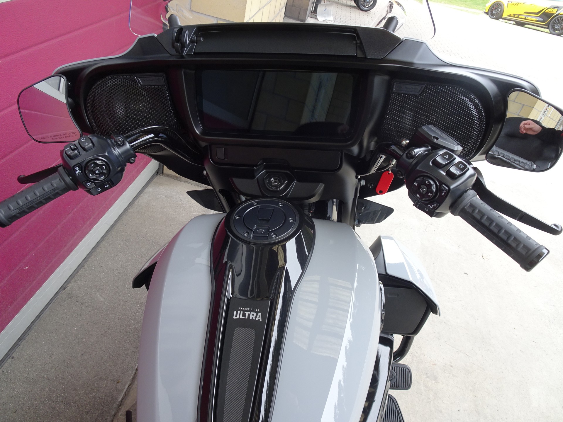 HARLEY-DAVIDSON FLHXU Street Glide Ultra 117-image-5
