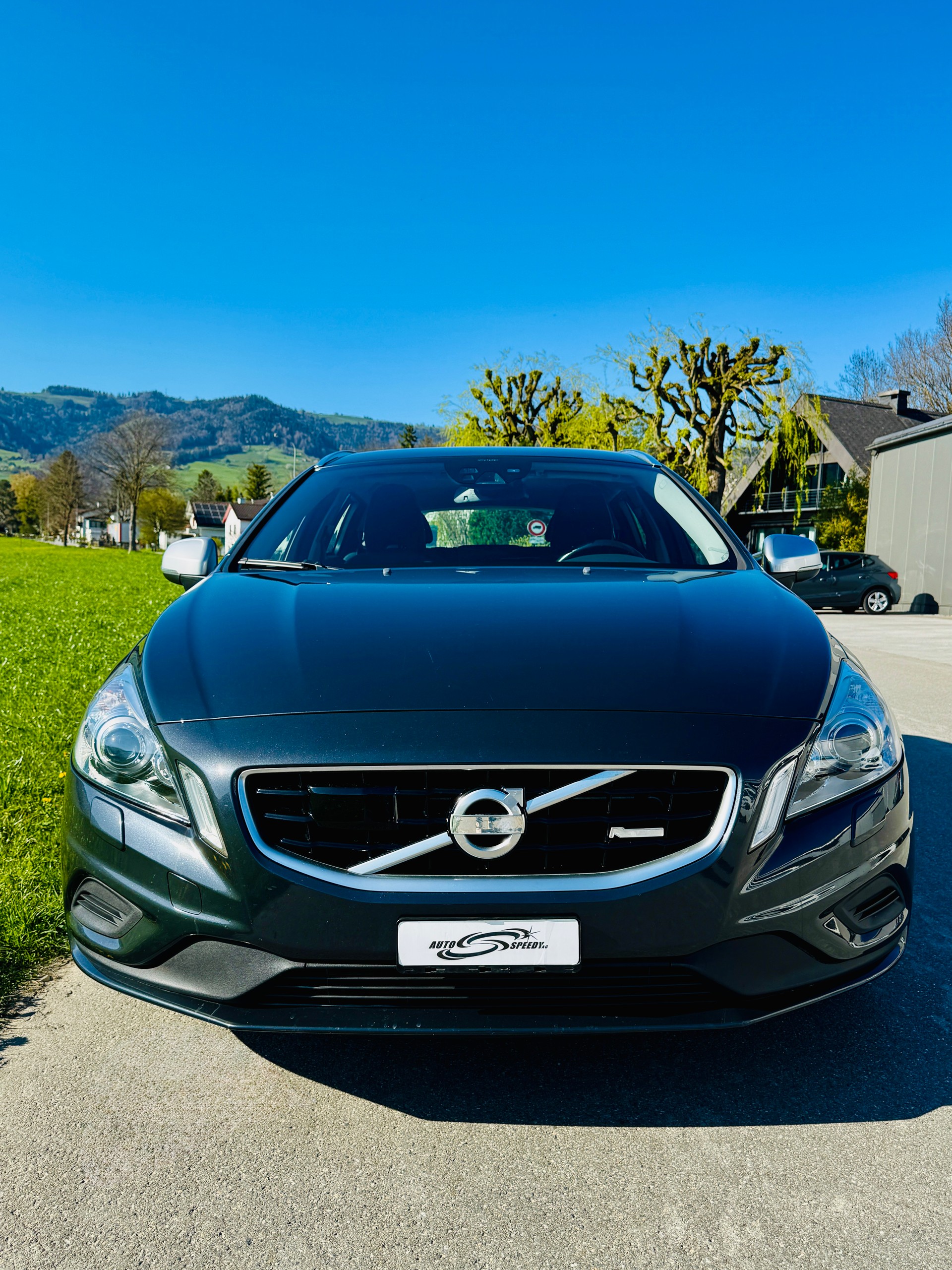 VOLVO V60 T5 R-Design Powershift-showroom-element-3