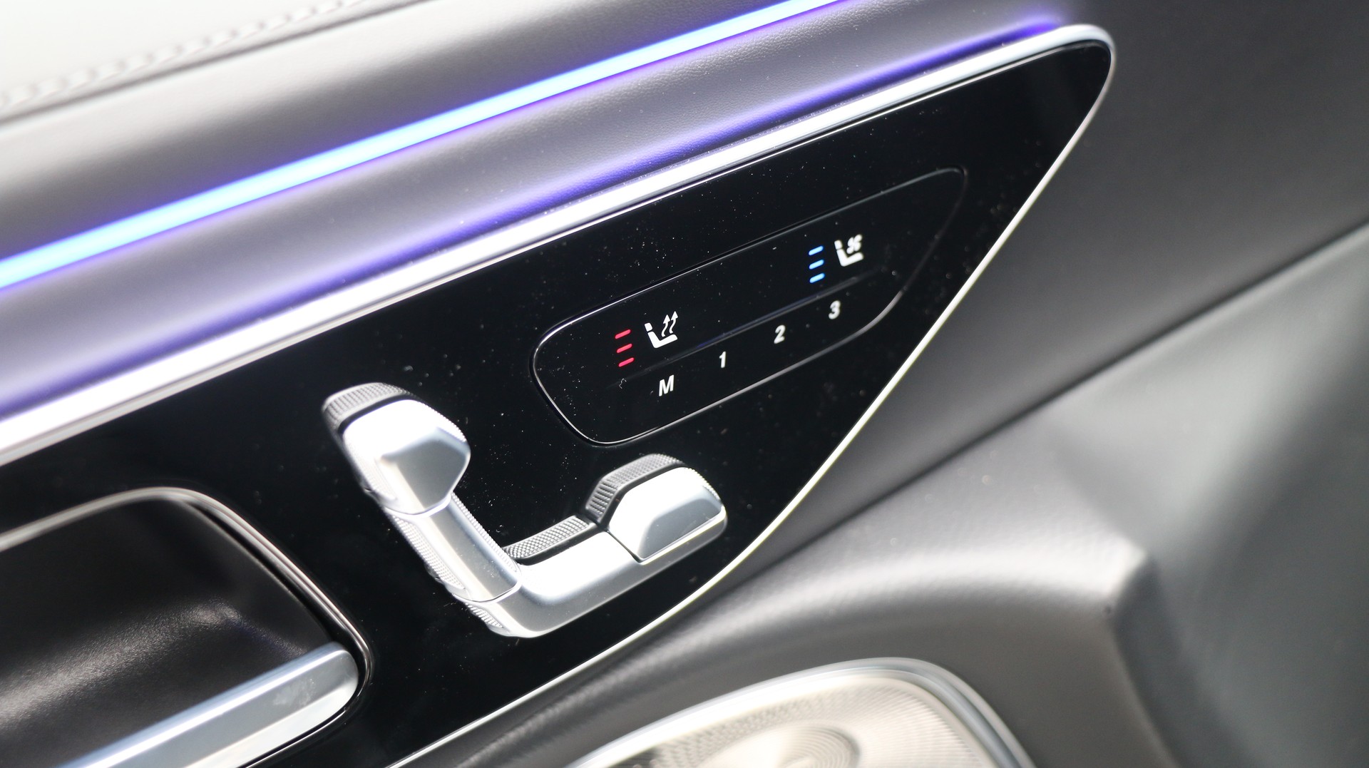 MERCEDES-BENZ E 220 d 4MATIC T-Modell 9G-Tronic-image-11