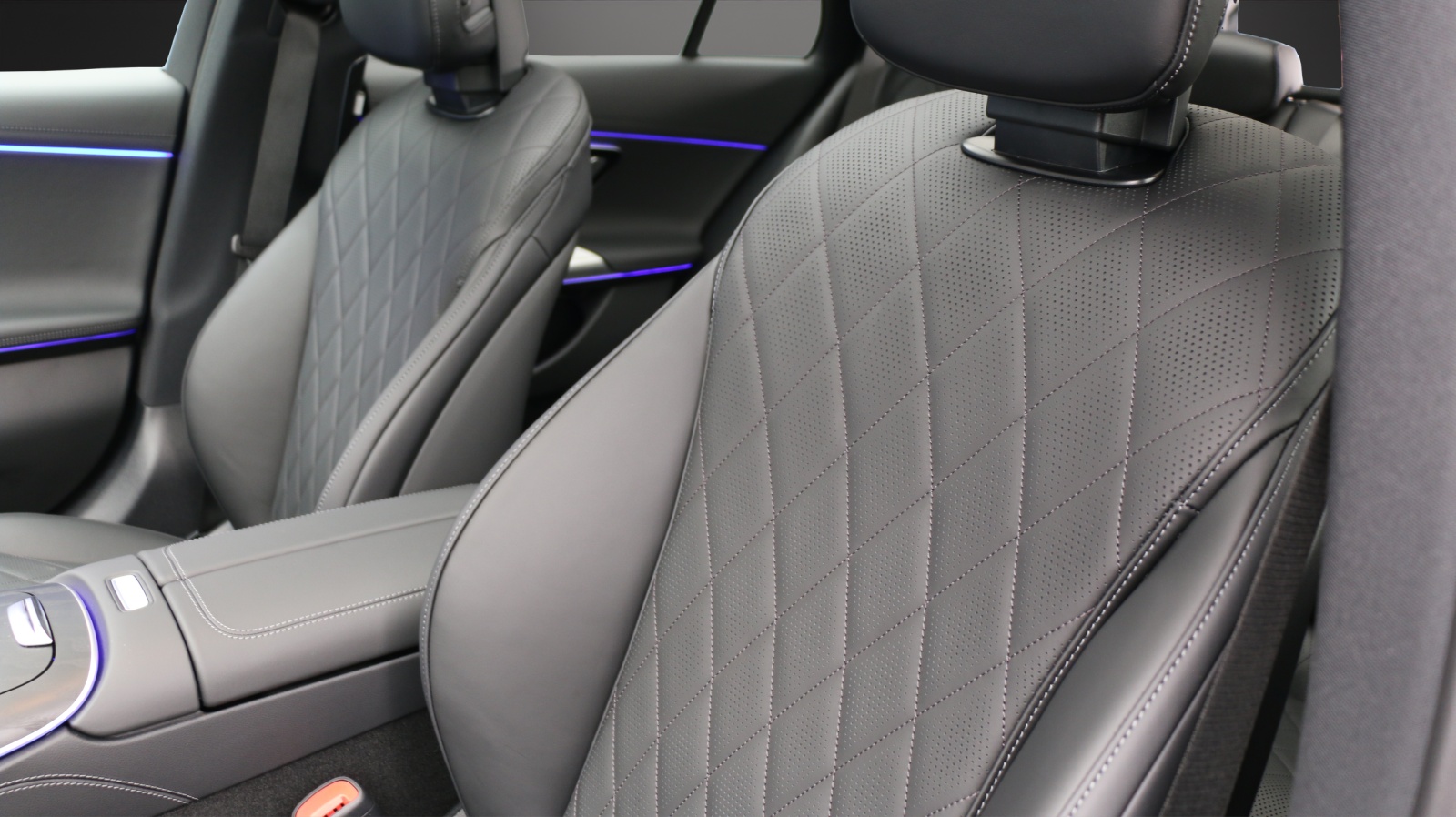 MERCEDES-BENZ E 220 d 4MATIC T-Modell 9G-Tronic-image-8